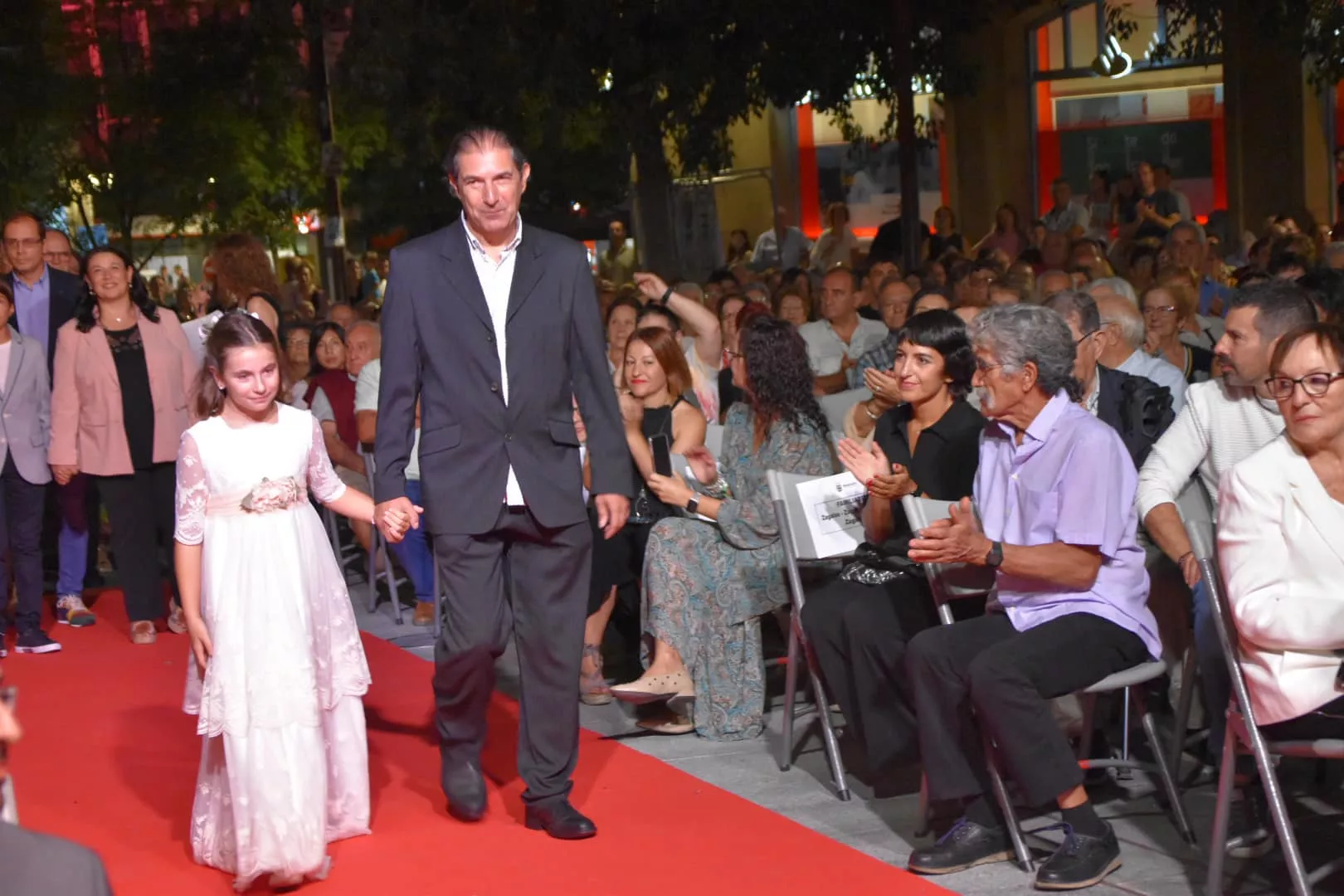 Lectura del pregón de las fiestas de Monzón y presentación de Zagalas, Zagales, Zagaletas y Zagaletes 