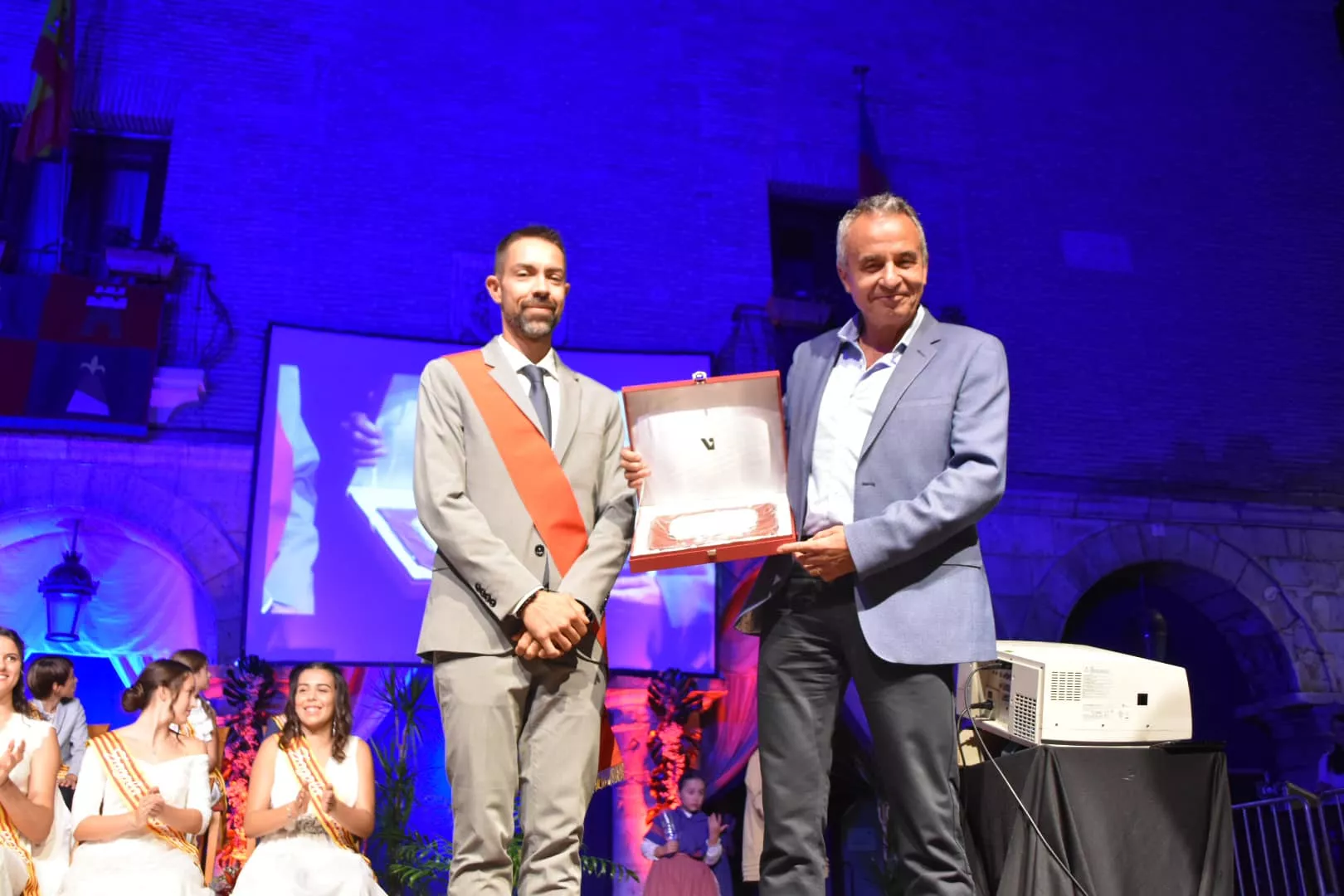 Lectura del pregón de las fiestas de Monzón y presentación de Zagalas, Zagales, Zagaletas y Zagaletes 