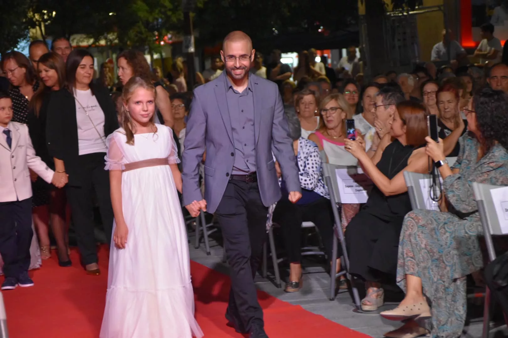 Lectura del pregón de las fiestas de Monzón y presentación de Zagalas, Zagales, Zagaletas y Zagaletes 
