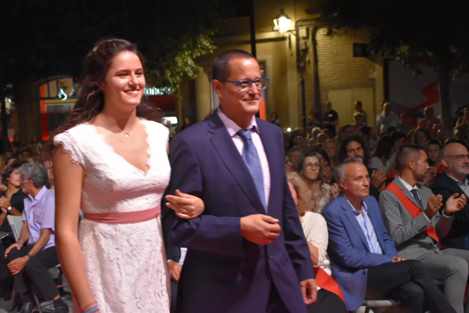 Lectura del pregón de las fiestas de Monzón y presentación de Zagalas, Zagales, Zagaletas y Zagaletes 