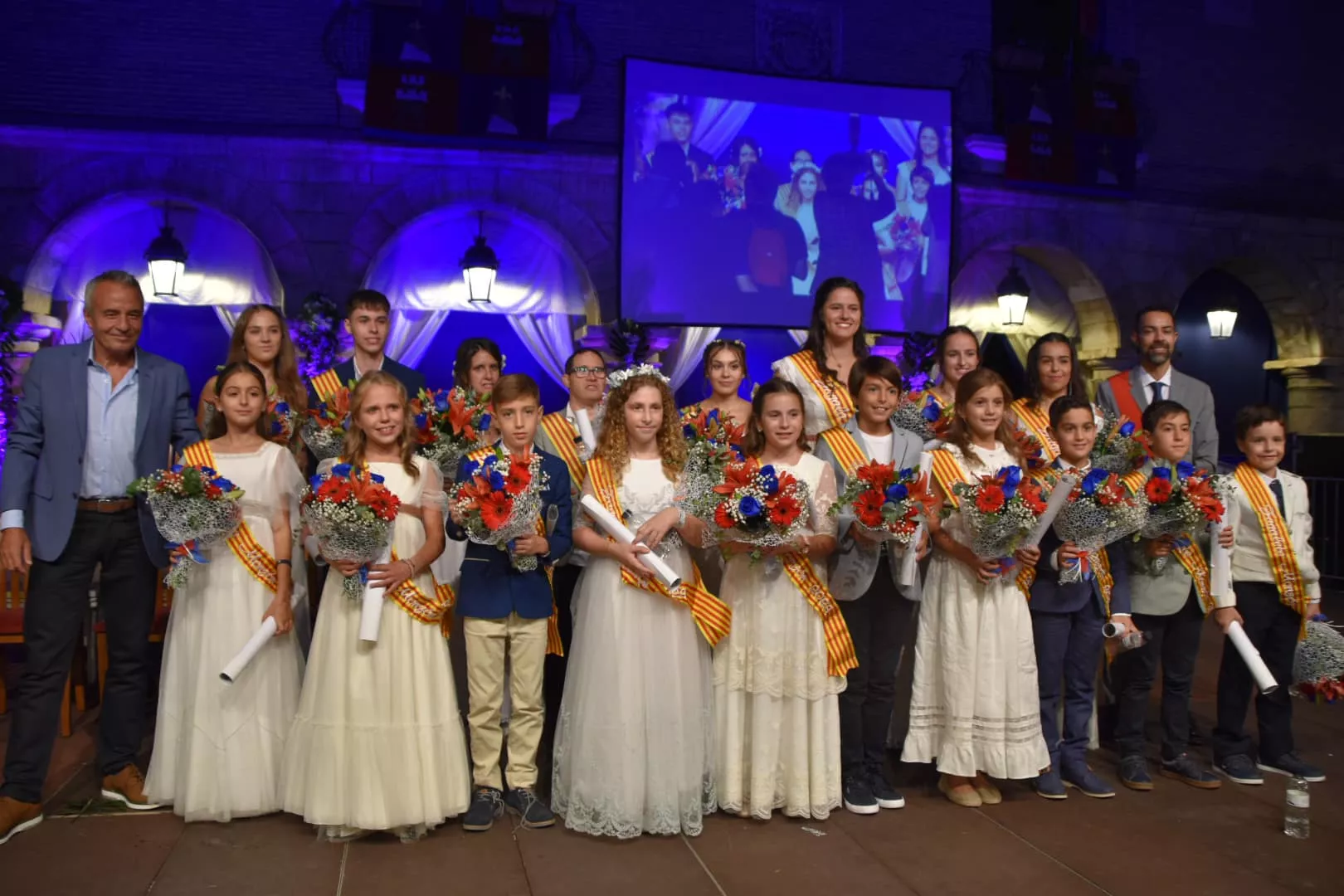 Lectura del pregón de las fiestas de Monzón y presentación de Zagalas, Zagales, Zagaletas y Zagaletes el año pasado.