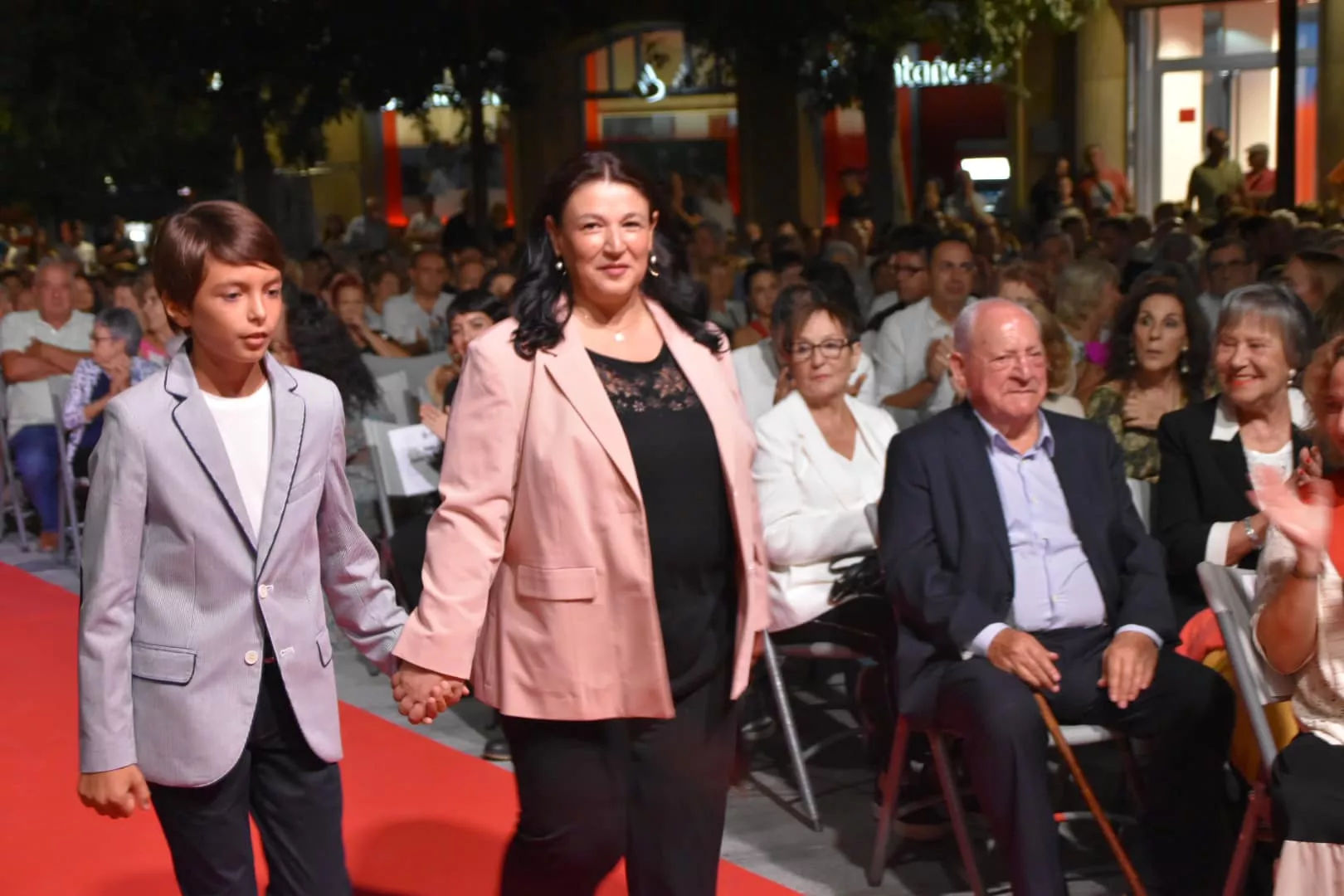 Lectura del pregón de las fiestas de Monzón y presentación de Zagalas, Zagales, Zagaletas y Zagaletes 