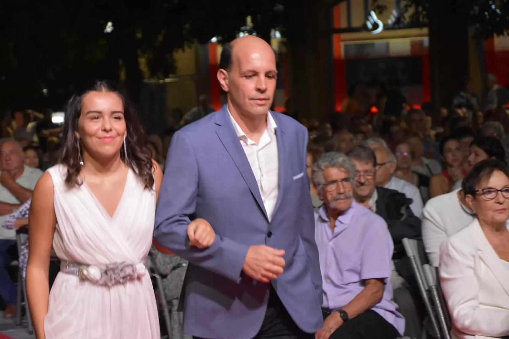 Lectura del pregón de las fiestas de Monzón y presentación de Zagalas, Zagales, Zagaletas y Zagaletes 