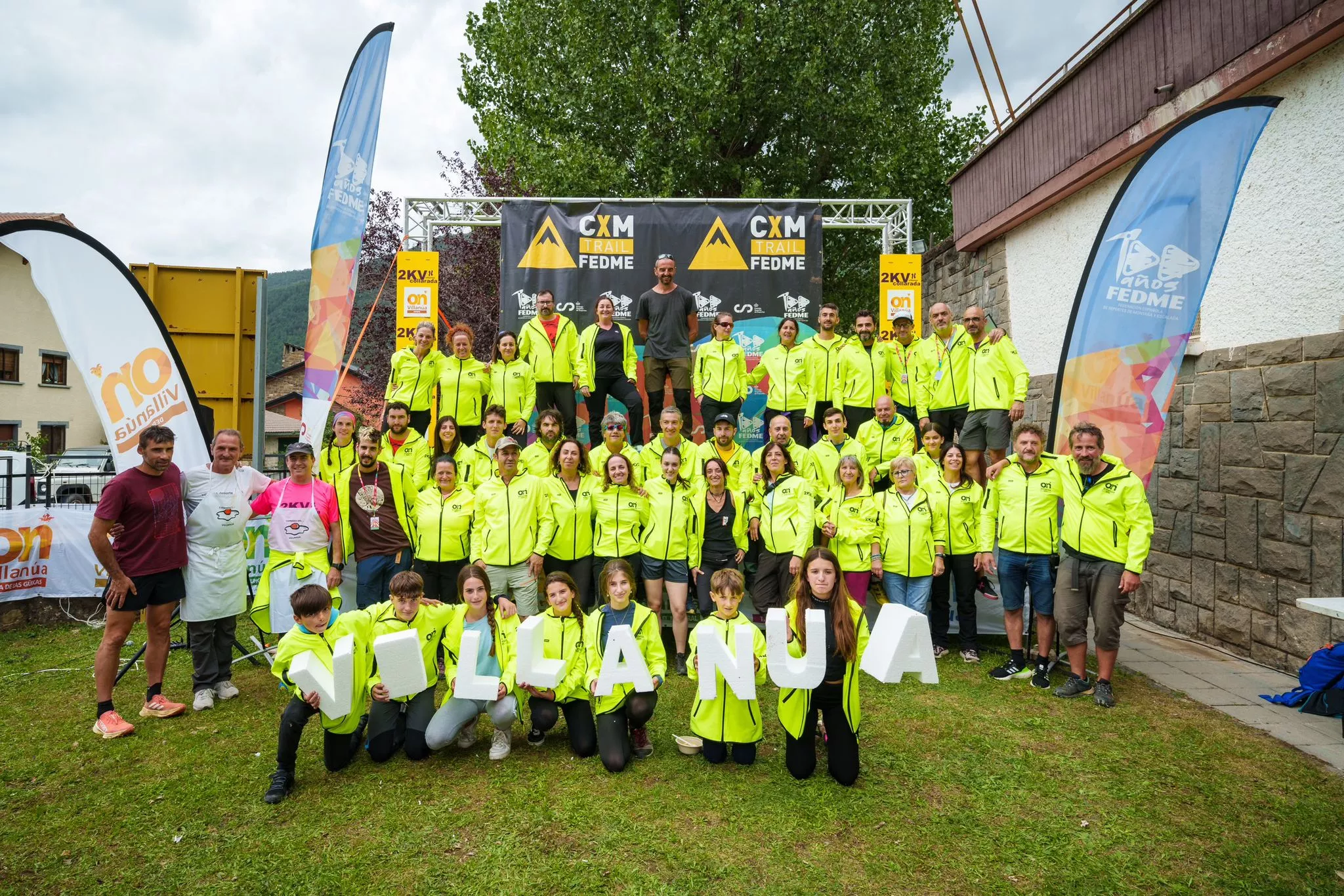 Los voluntarios. Foto: Turismo Villanúa / Yhabril Moro