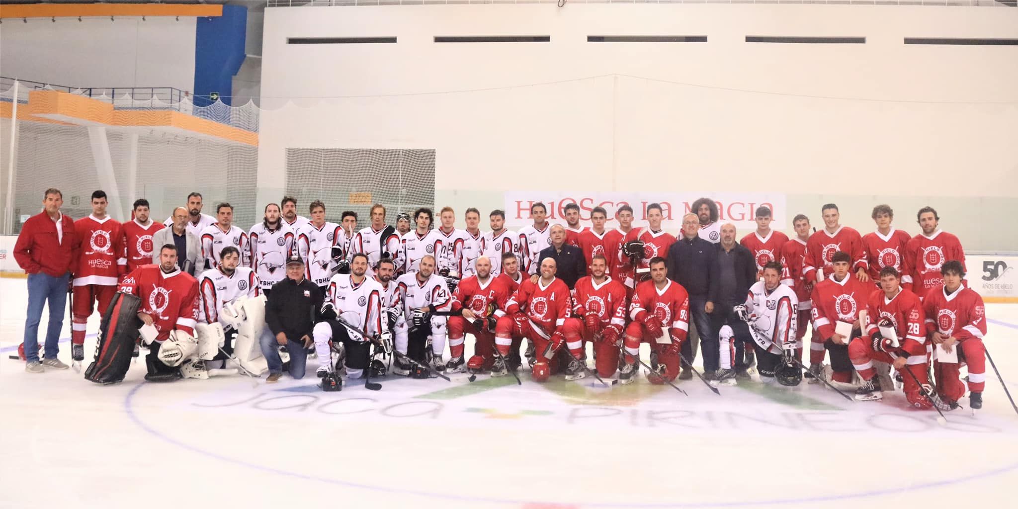 Plantillas del Club Hielo Jaca y Toulouse en un amistoso de preparación