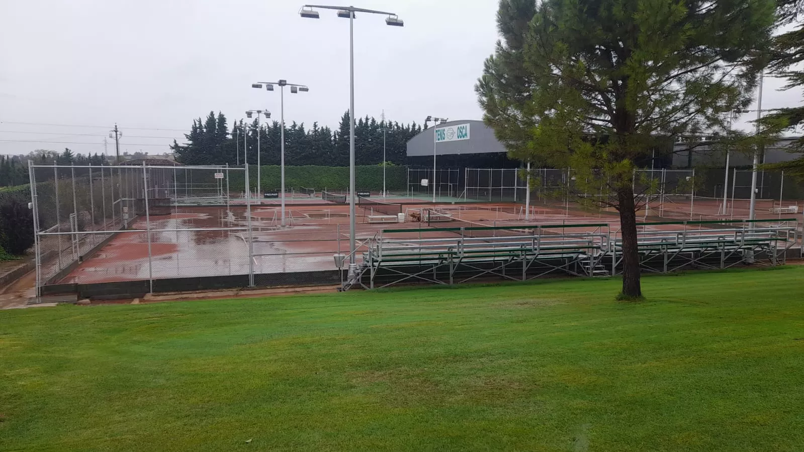 Gran actuación del Tenis Osca en el Artero