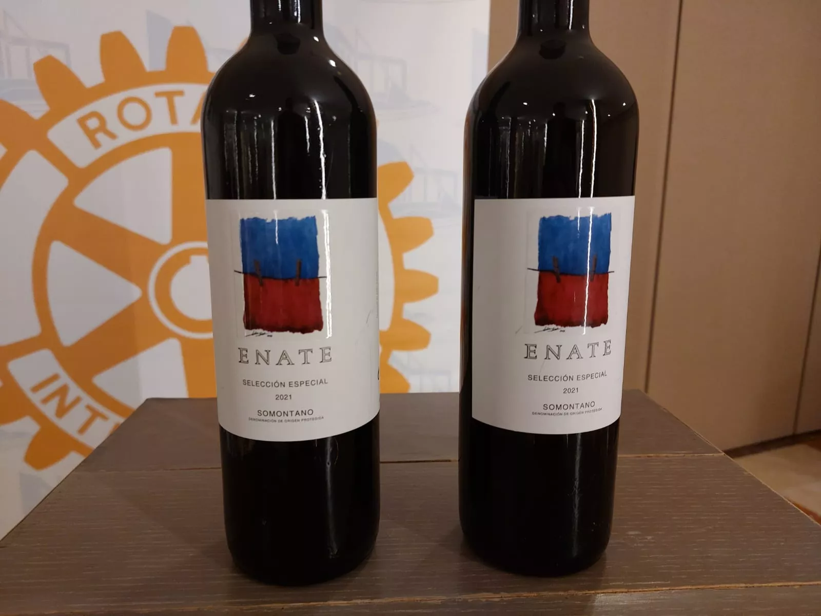 Presentación del Vino Solidario Enate del Rotary Club de Huesca