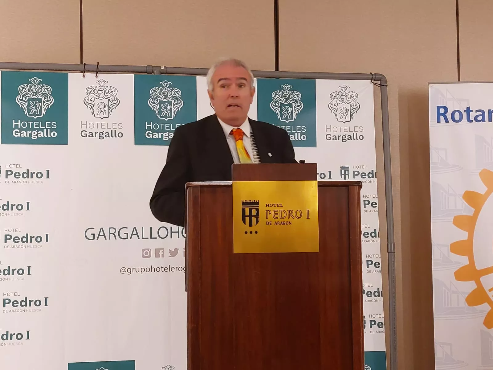 Presentación del Vino Solidario Enate del Rotary Club de Huesca