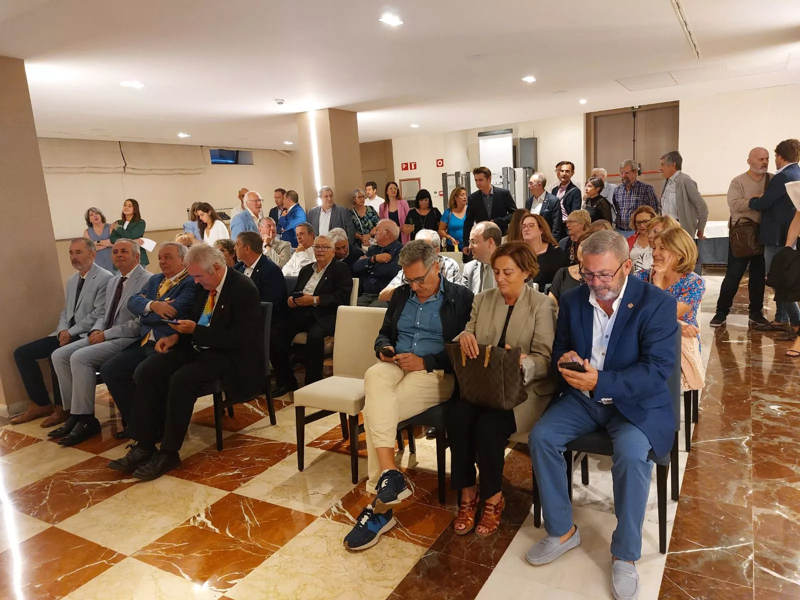Presentación del Vino Solidario Enate del Rotary Club de Huesca