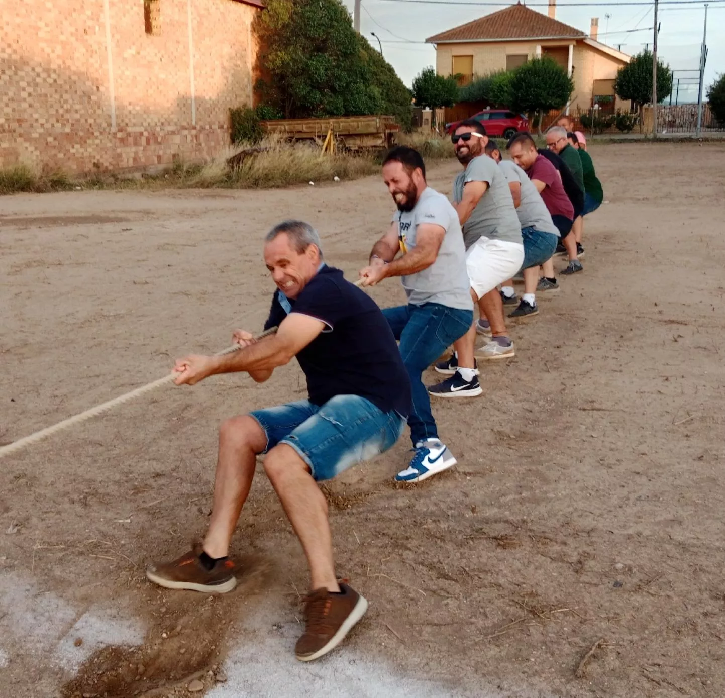 Juegos tradicionales en Lalueza, tiro de soga