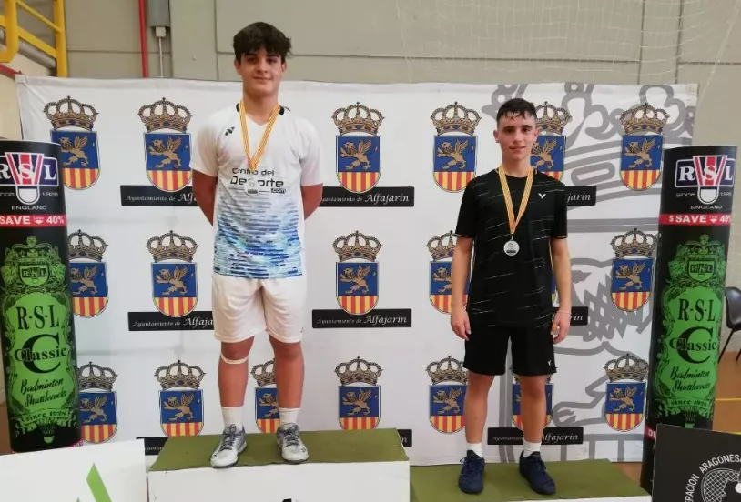 Podios del Bádminton Huesca en Alfajarín.