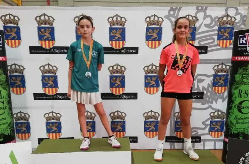 Podios del Bádminton Huesca en Alfajarín.
