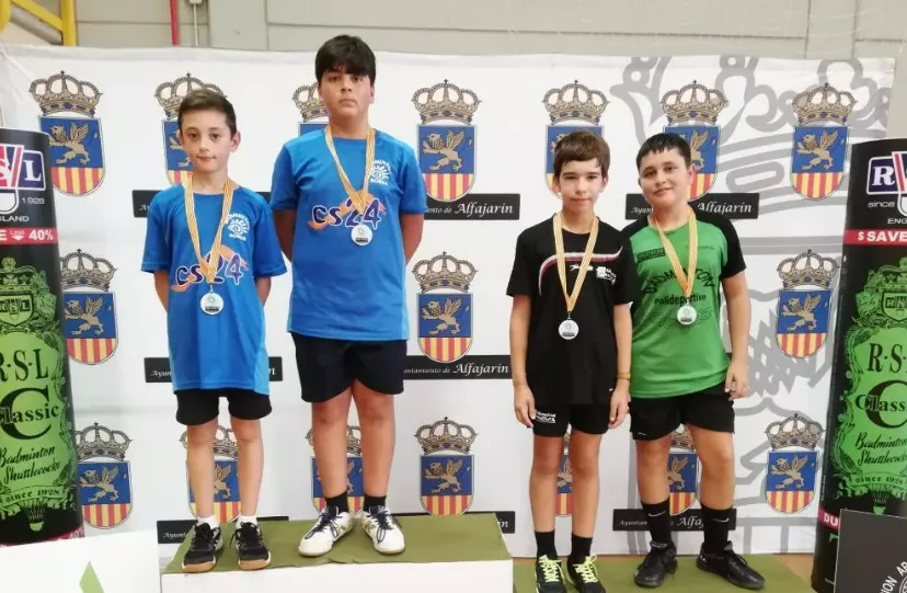 Podios del Bádminton Huesca en Alfajarín.