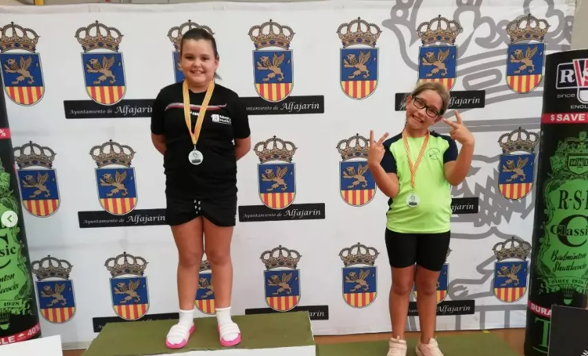 Podios del Bádminton Huesca en Alfajarín.