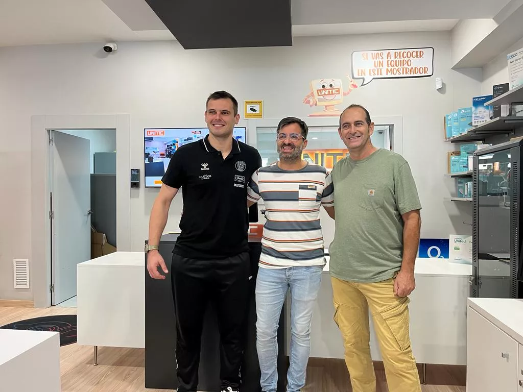 Rodri Benites y José Nolasco, de Bada Huesca, en Unitic Informática este miércoles en la previa del encuentro ante Puente Genil. Foto: A. Mora