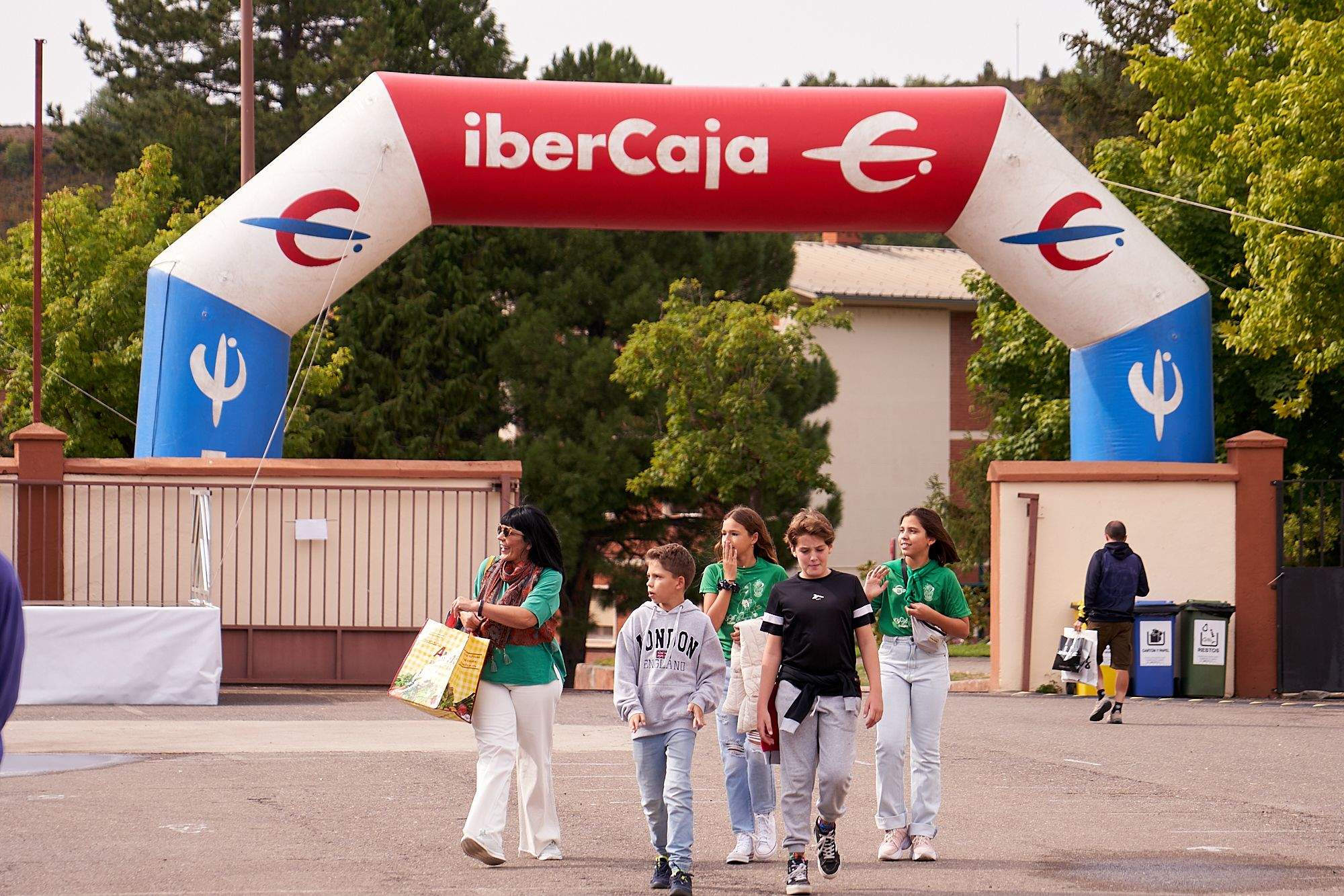 Sabiñánigo ya vive la Quebrantahuesos. FOTO: DOBLE JOTA