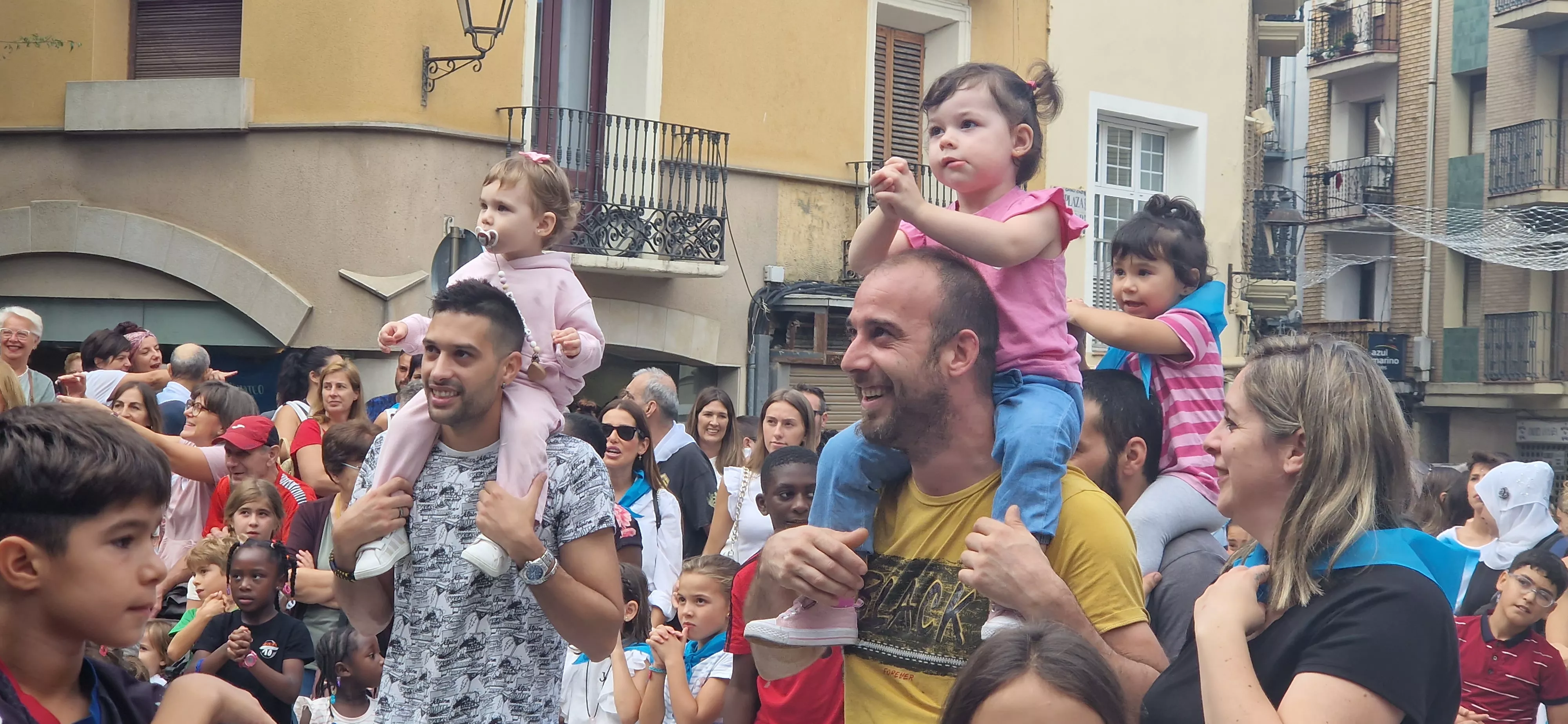 Comienzan las fiestas de Monzón 2023. Foto Myriam Martínez 