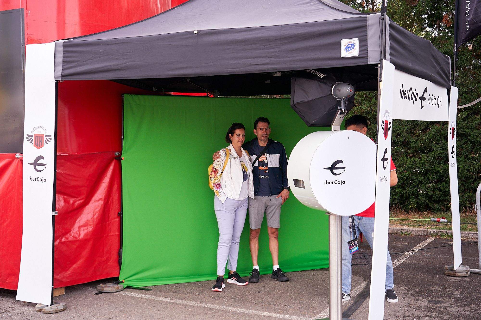 Sabiñánigo ya vive la Quebrantahuesos. FOTO: DOBLE JOTA