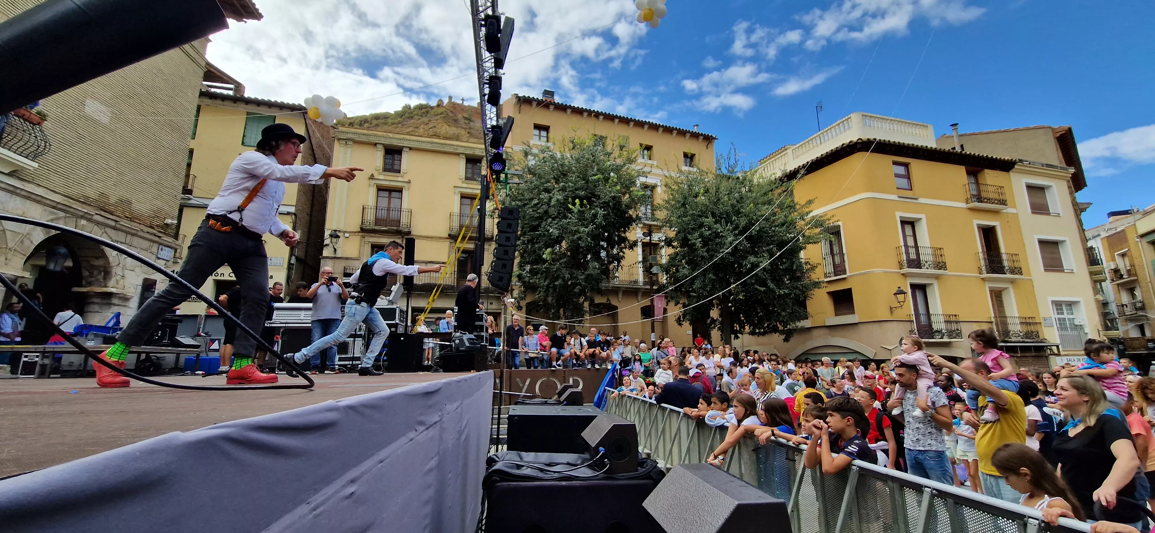 Comienzan las fiestas de Monzón 2023. Foto Myriam Martínez 