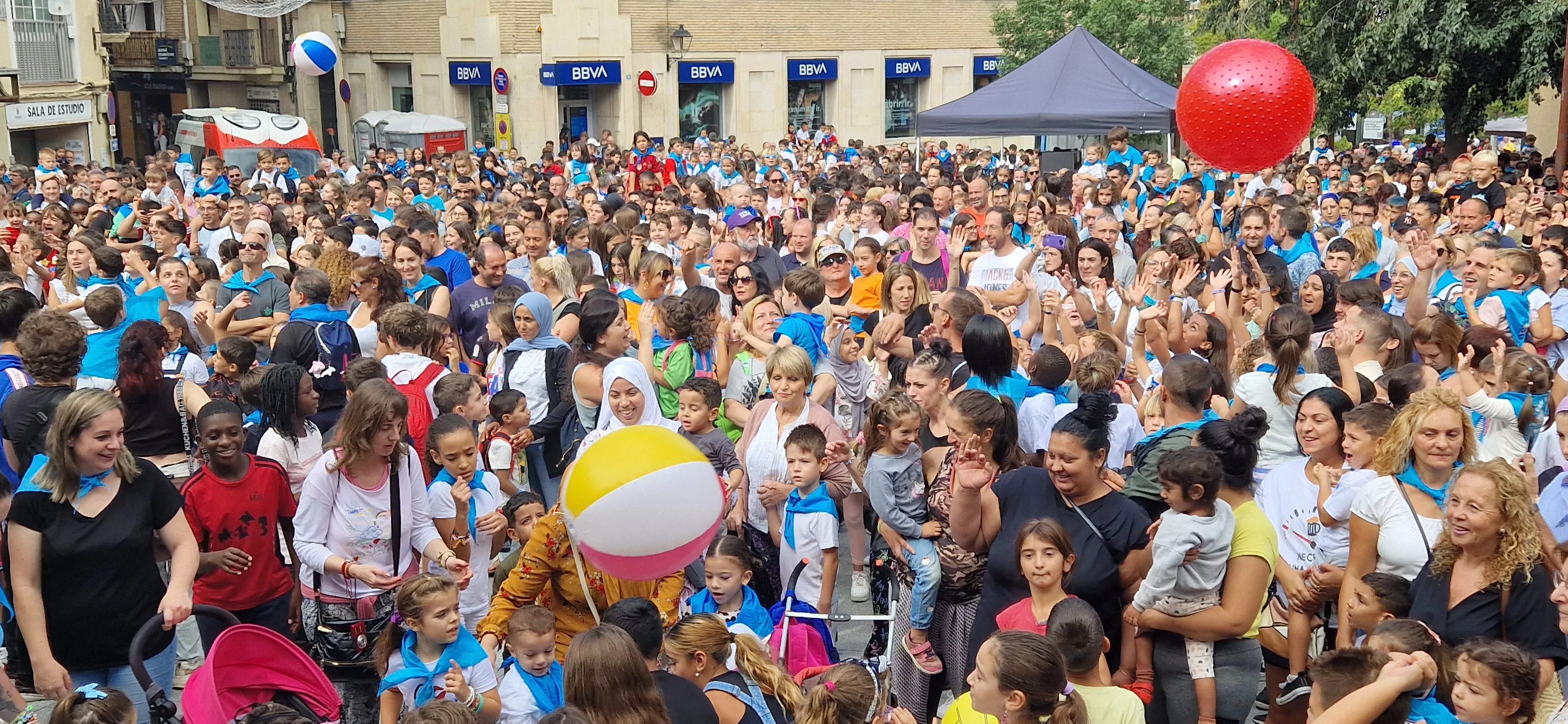 Comienzan las fiestas de Monzón 2023. Foto Myriam Martínez 