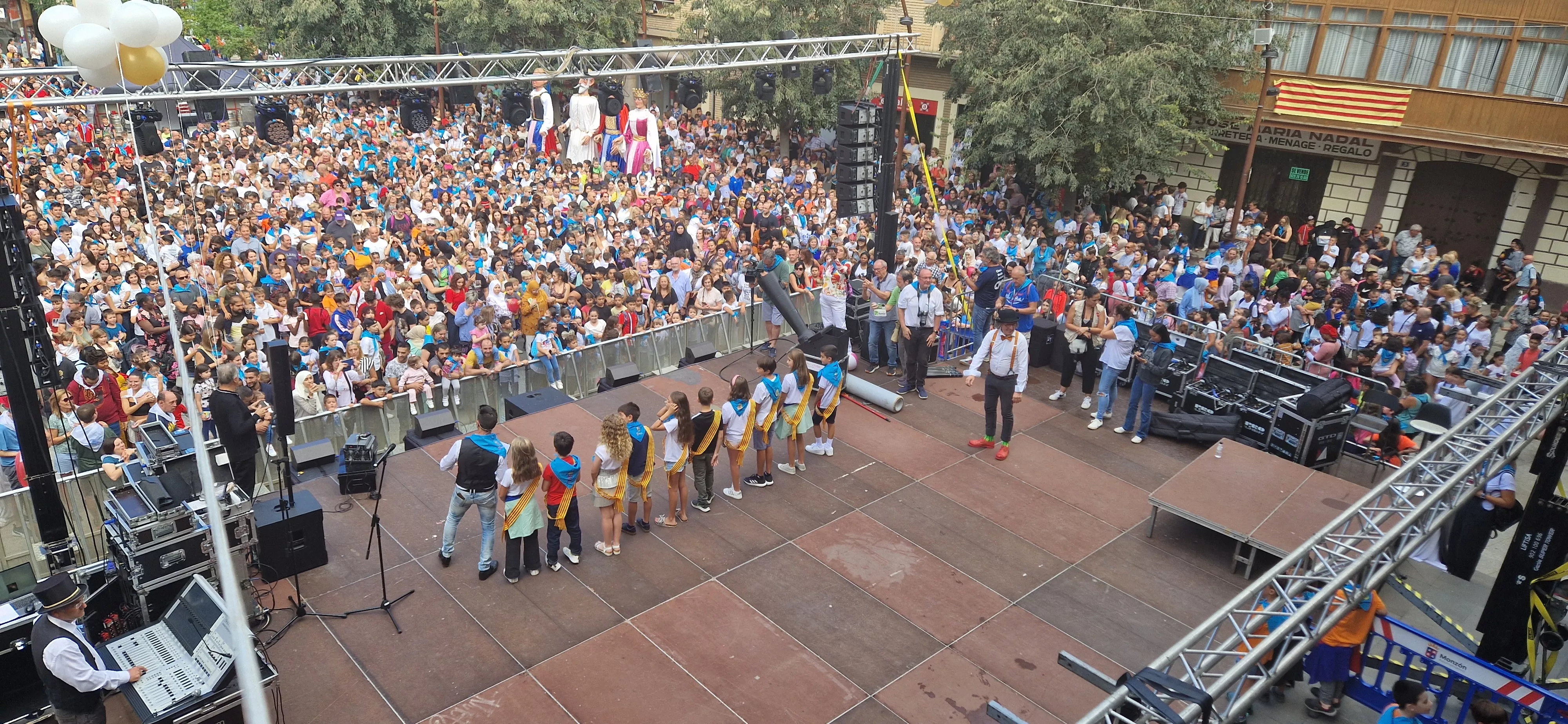 Comienzan las fiestas de Monzón 2023. Foto Myriam Martínez 