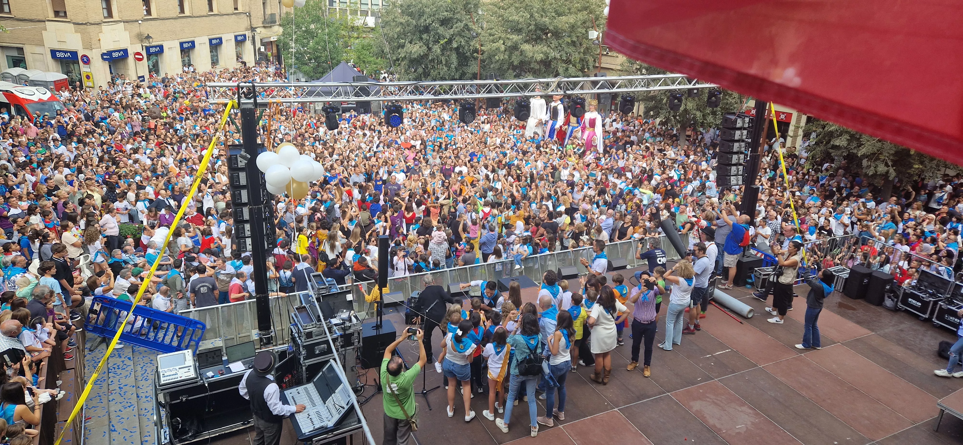 Comienzan las fiestas de Monzón 2023. Foto Myriam Martínez 