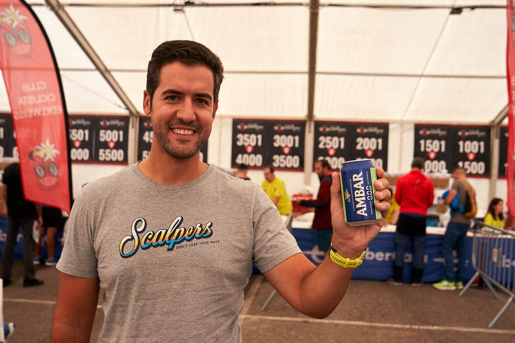 Sabiñánigo ya vive la Quebrantahuesos. FOTO: DOBLE JOTA