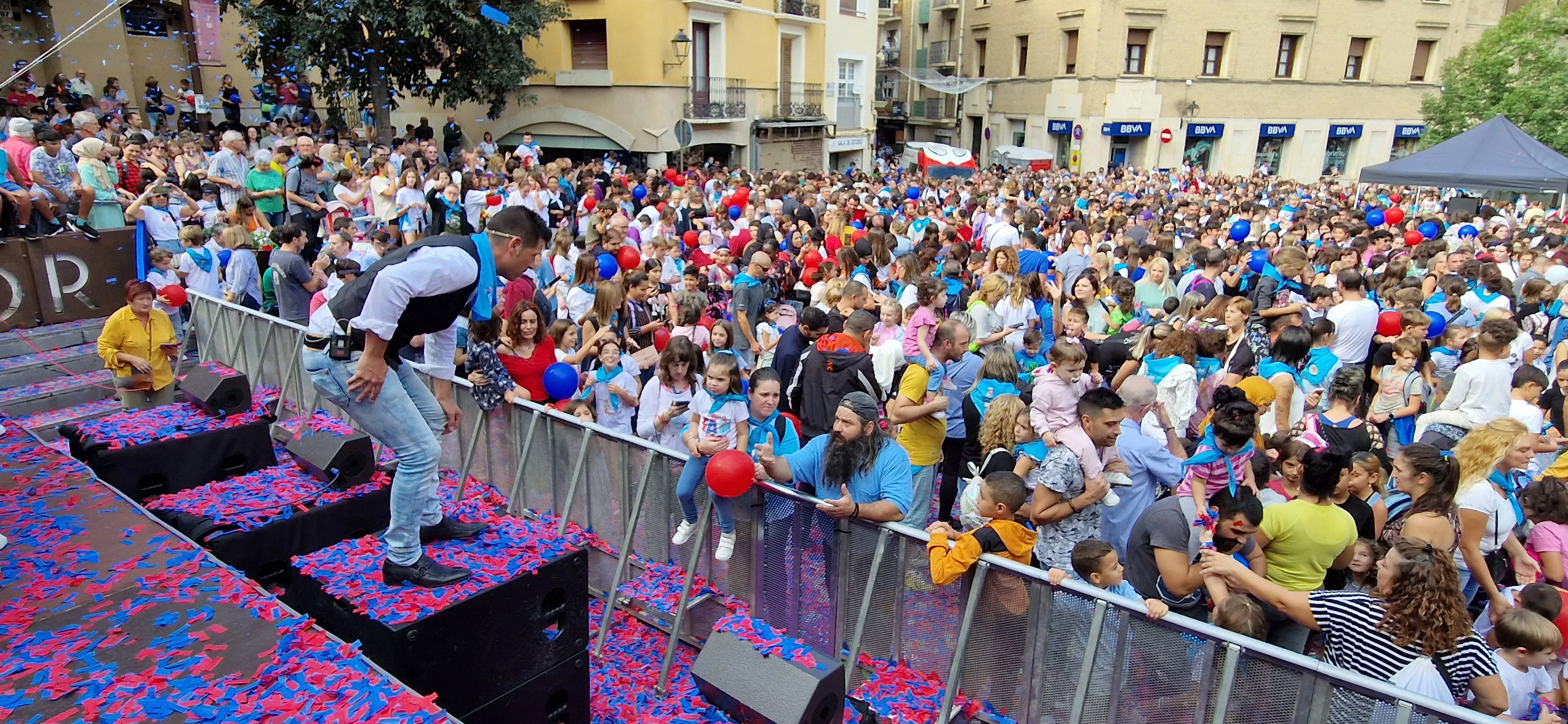 Comienzan las fiestas de Monzón 2023. Foto Myriam Martínez 