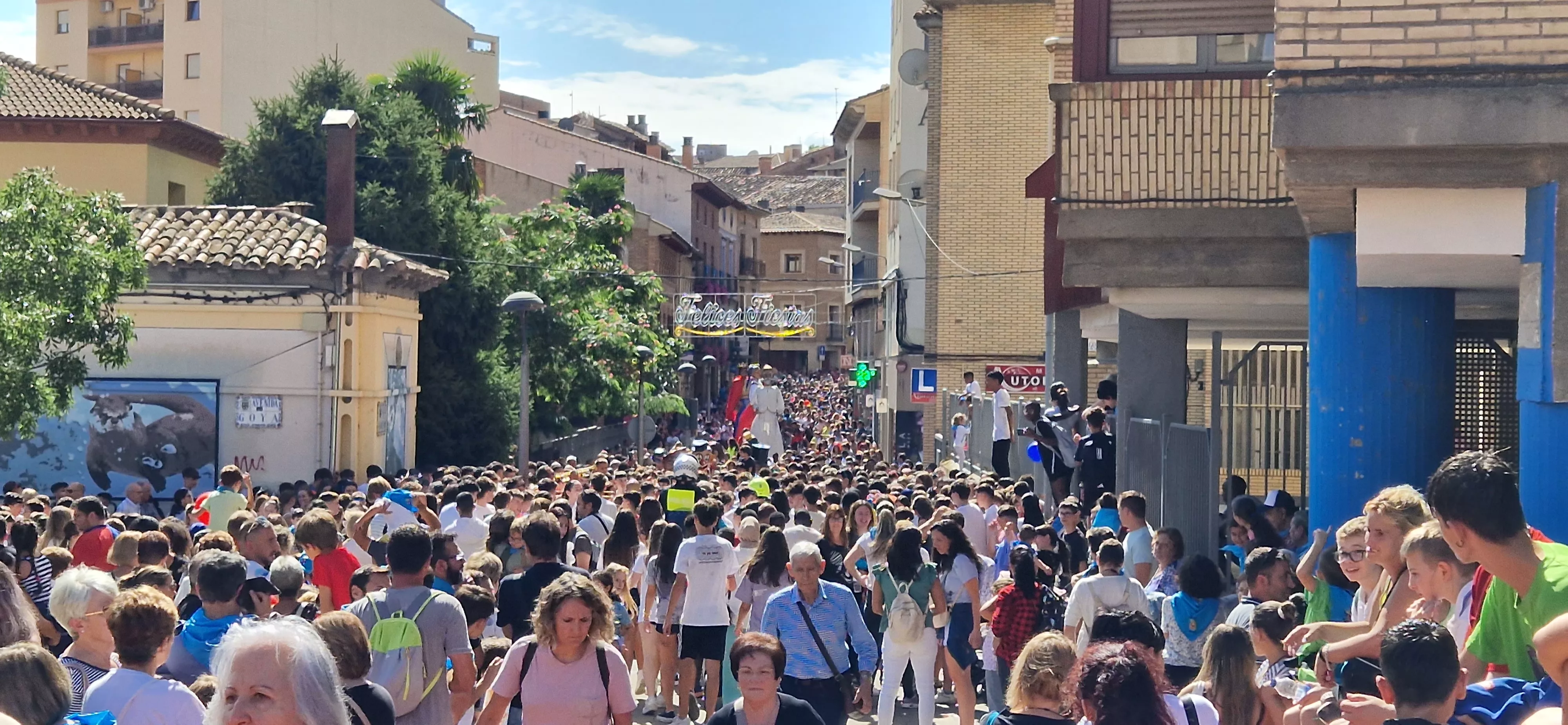 Comienzan las fiestas de Monzón 2023. Foto Myriam Martínez 