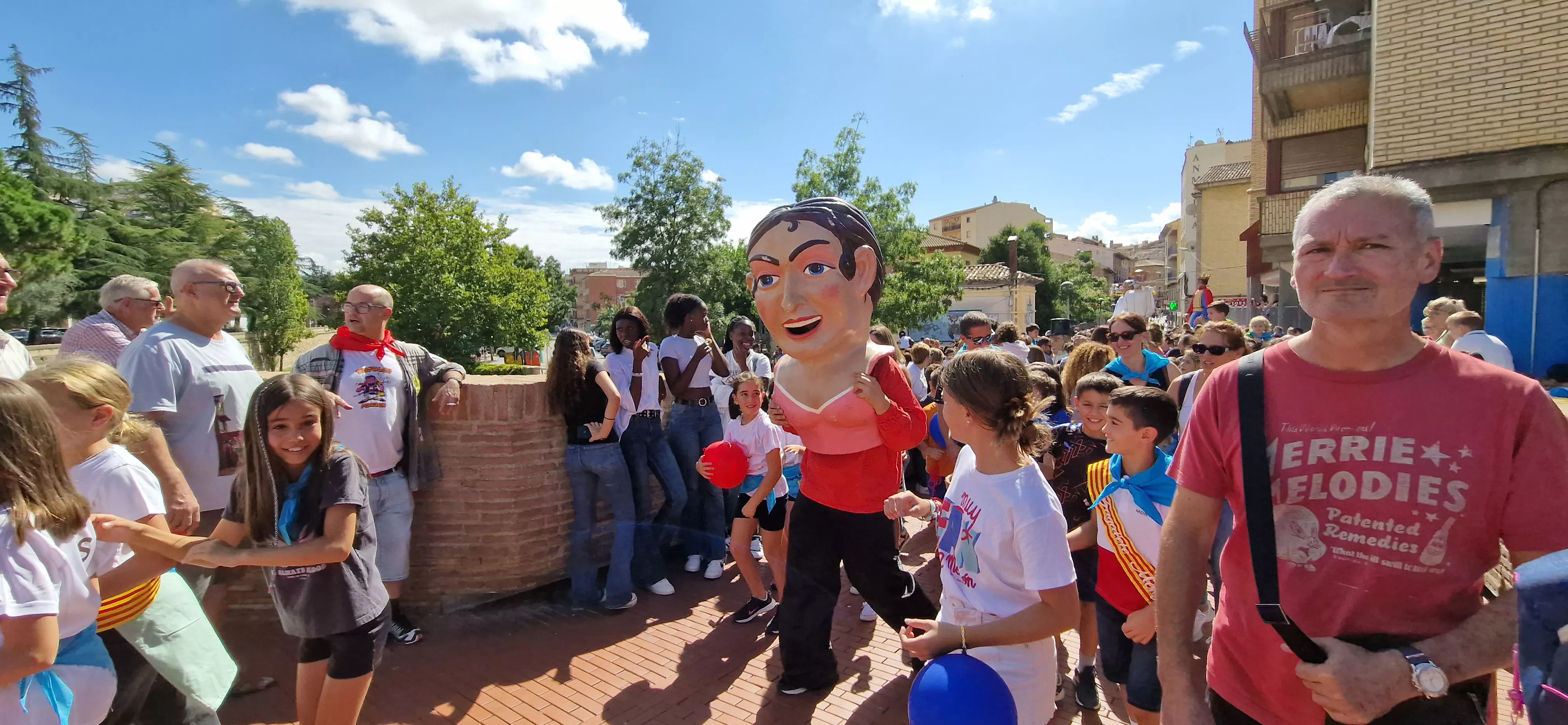 Comienzan las fiestas de Monzón 2023. Foto Myriam Martínez 