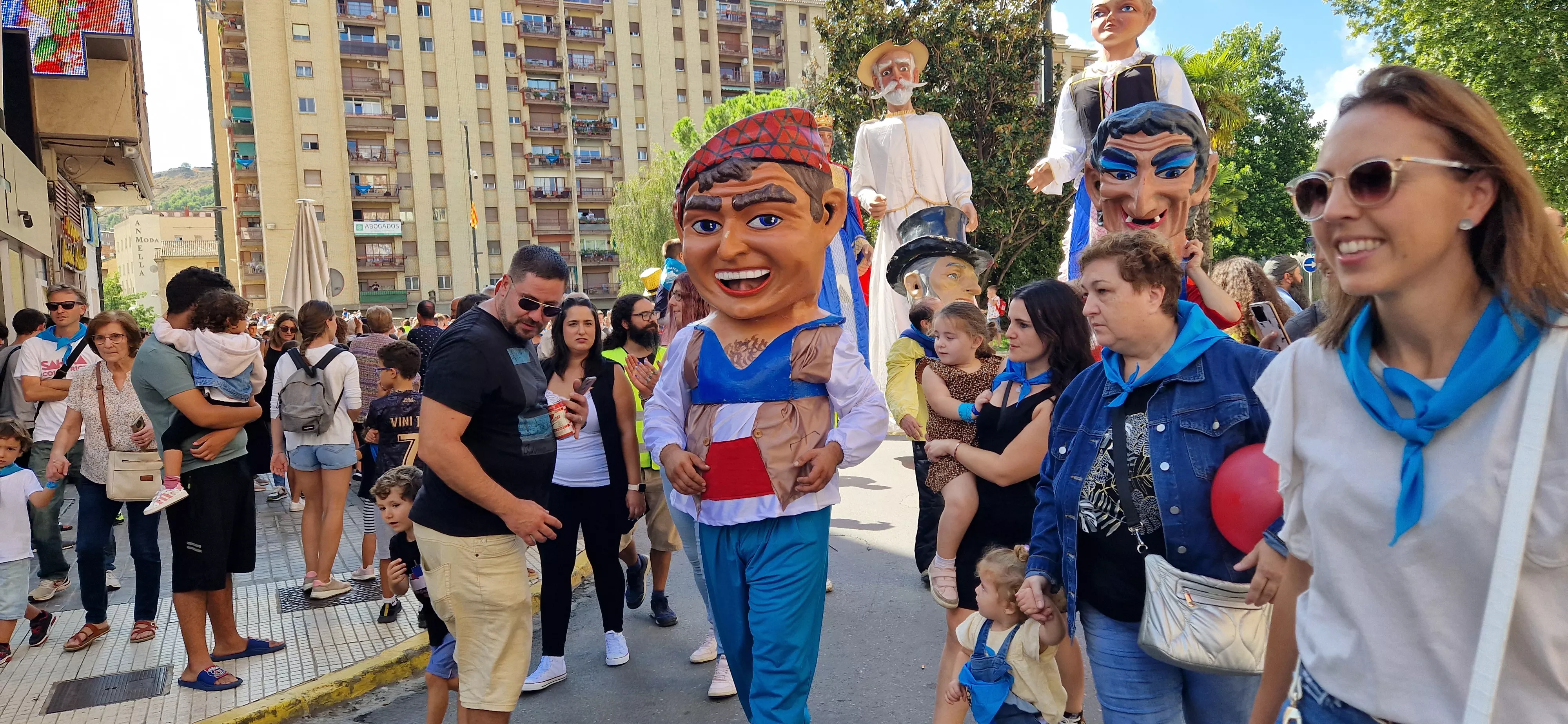 Comienzan las fiestas de Monzón 2023. Foto Myriam Martínez 