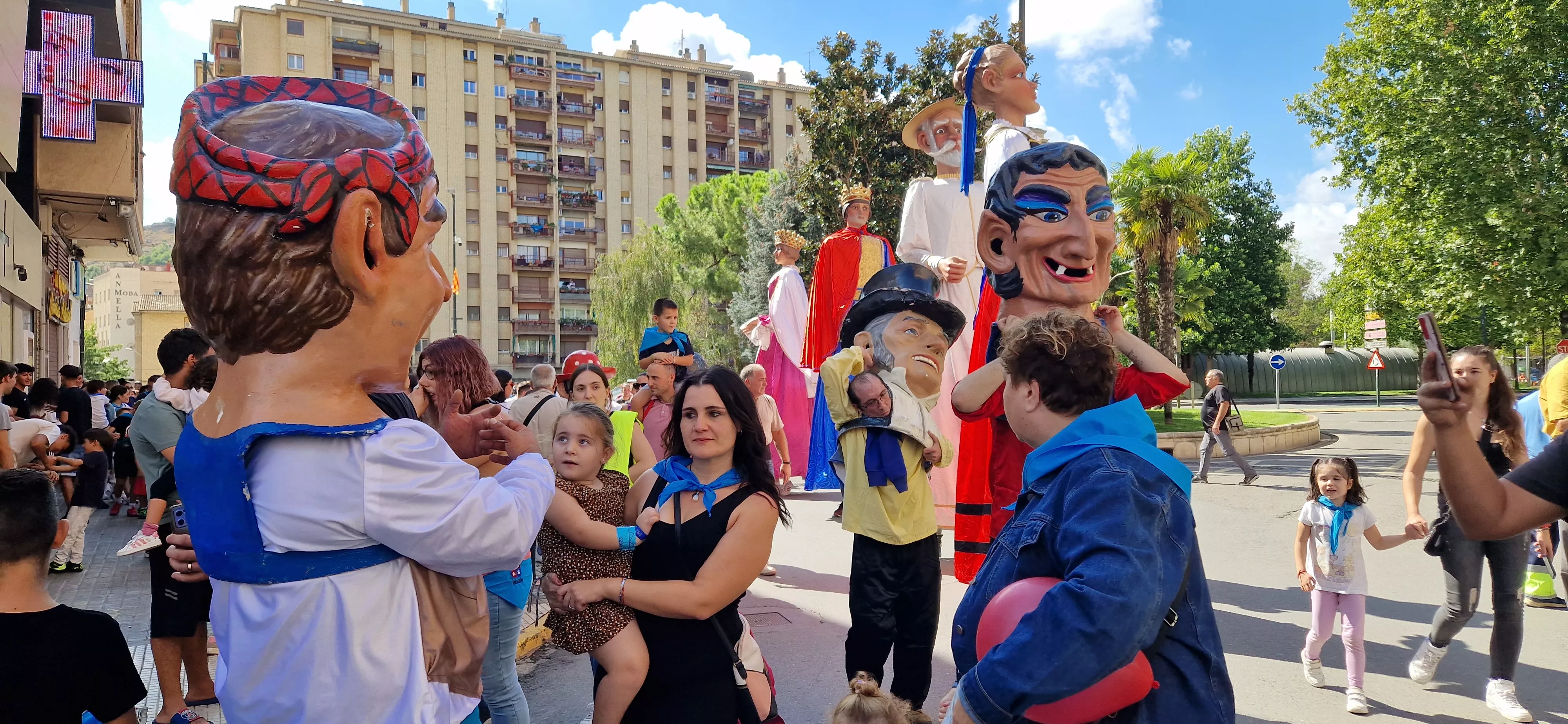 Comienzan las fiestas de Monzón 2023. Foto Myriam Martínez 