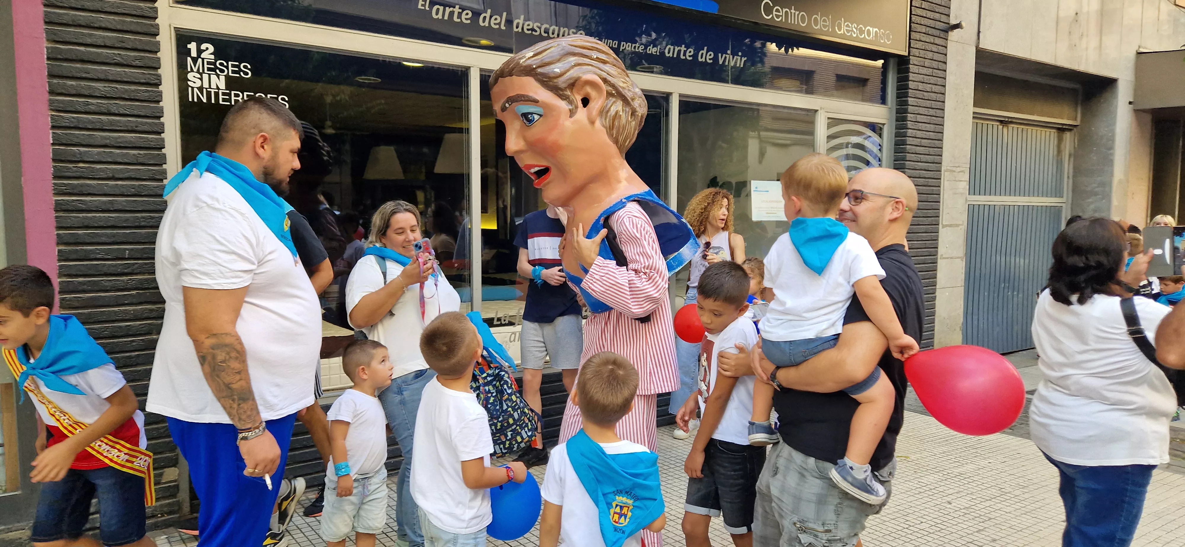 Comienzan las fiestas de Monzón 2023. Foto Myriam Martínez 