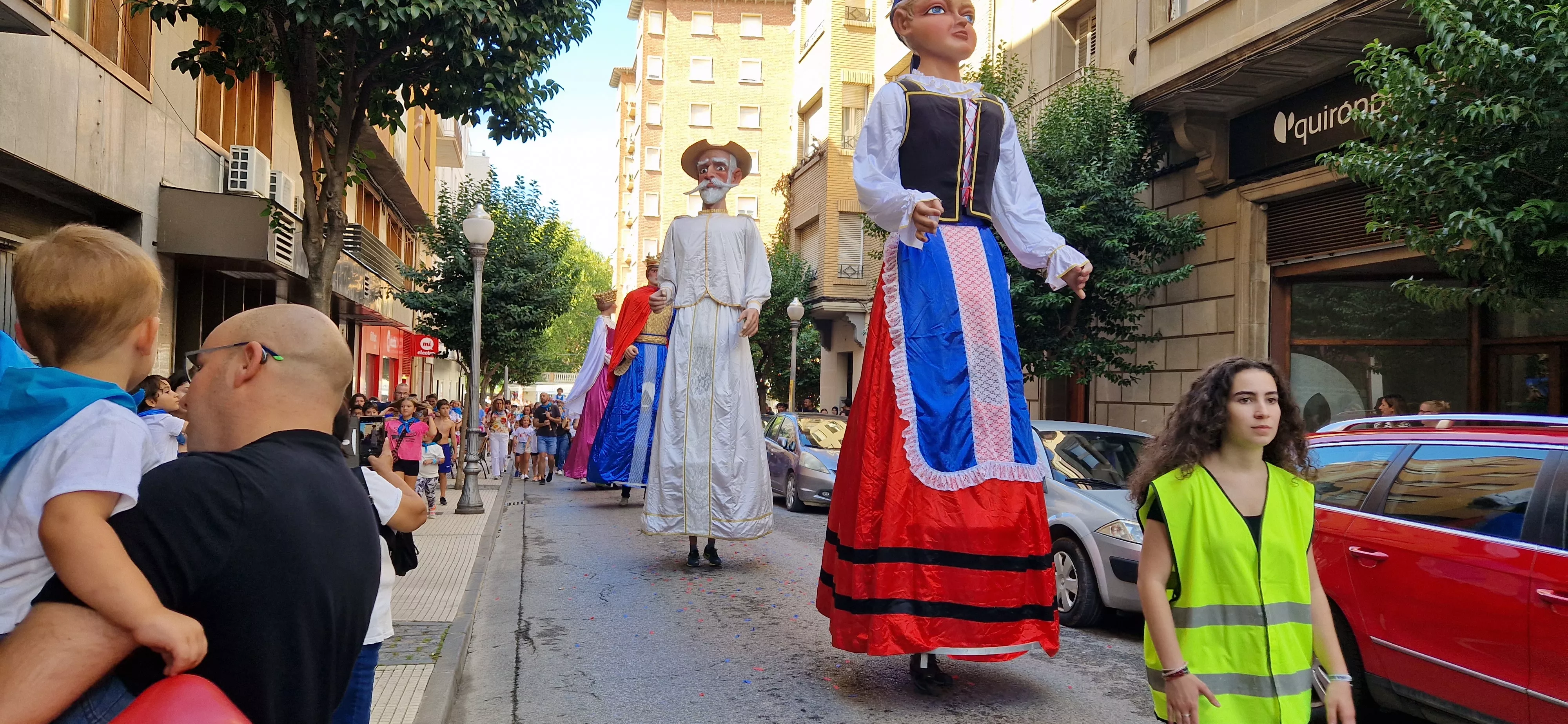 Comienzan las fiestas de Monzón 2023. Foto Myriam Martínez 