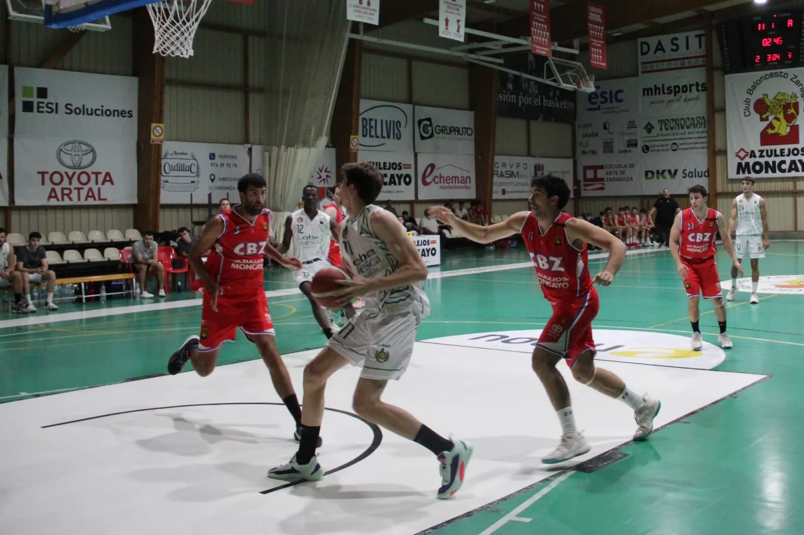 Un momento del CBZ 60-89 Lobe Huesca La Magia.