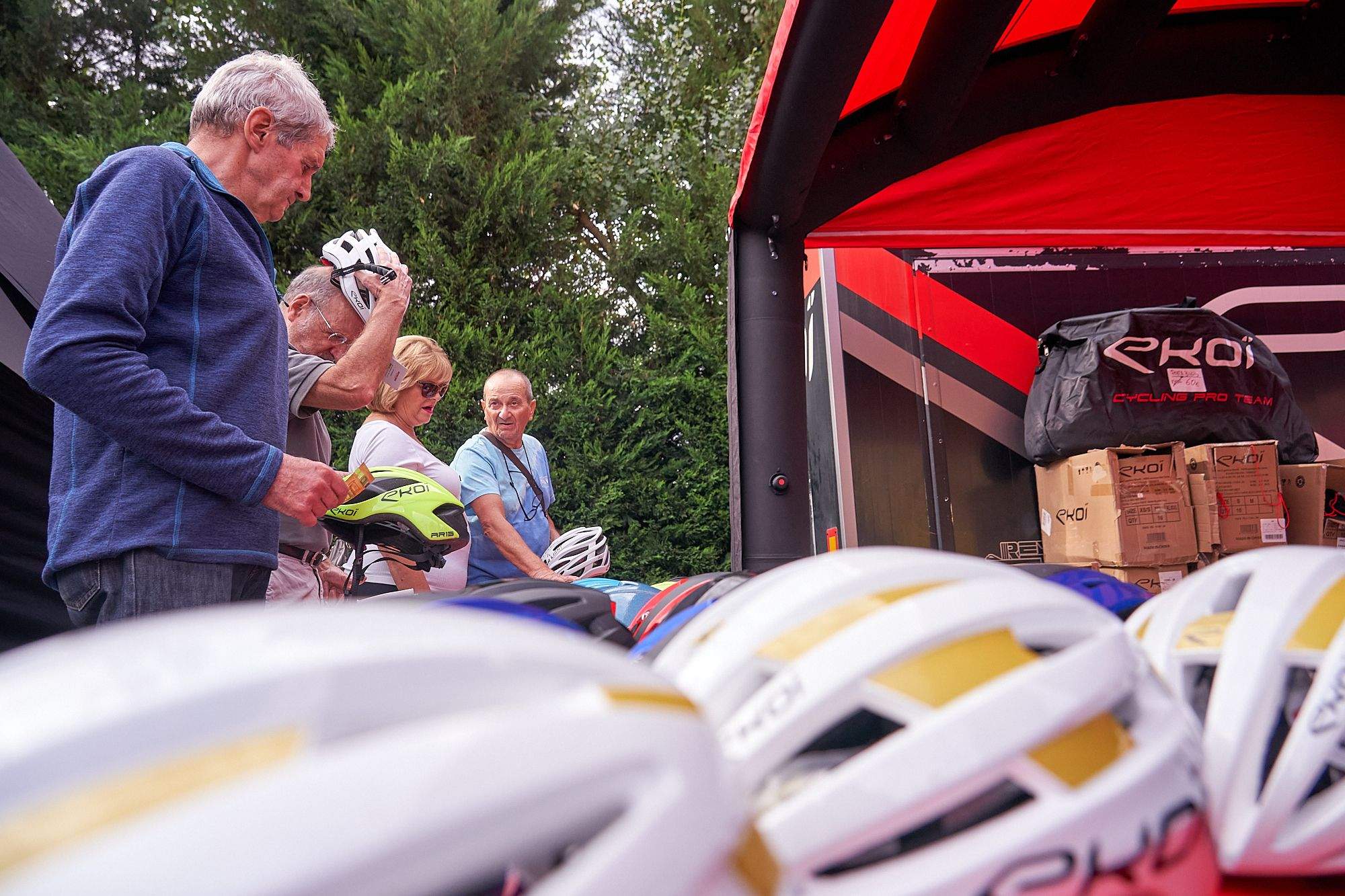 Sabiñánigo ya vive la Quebrantahuesos. FOTO: DOBLE JOTA