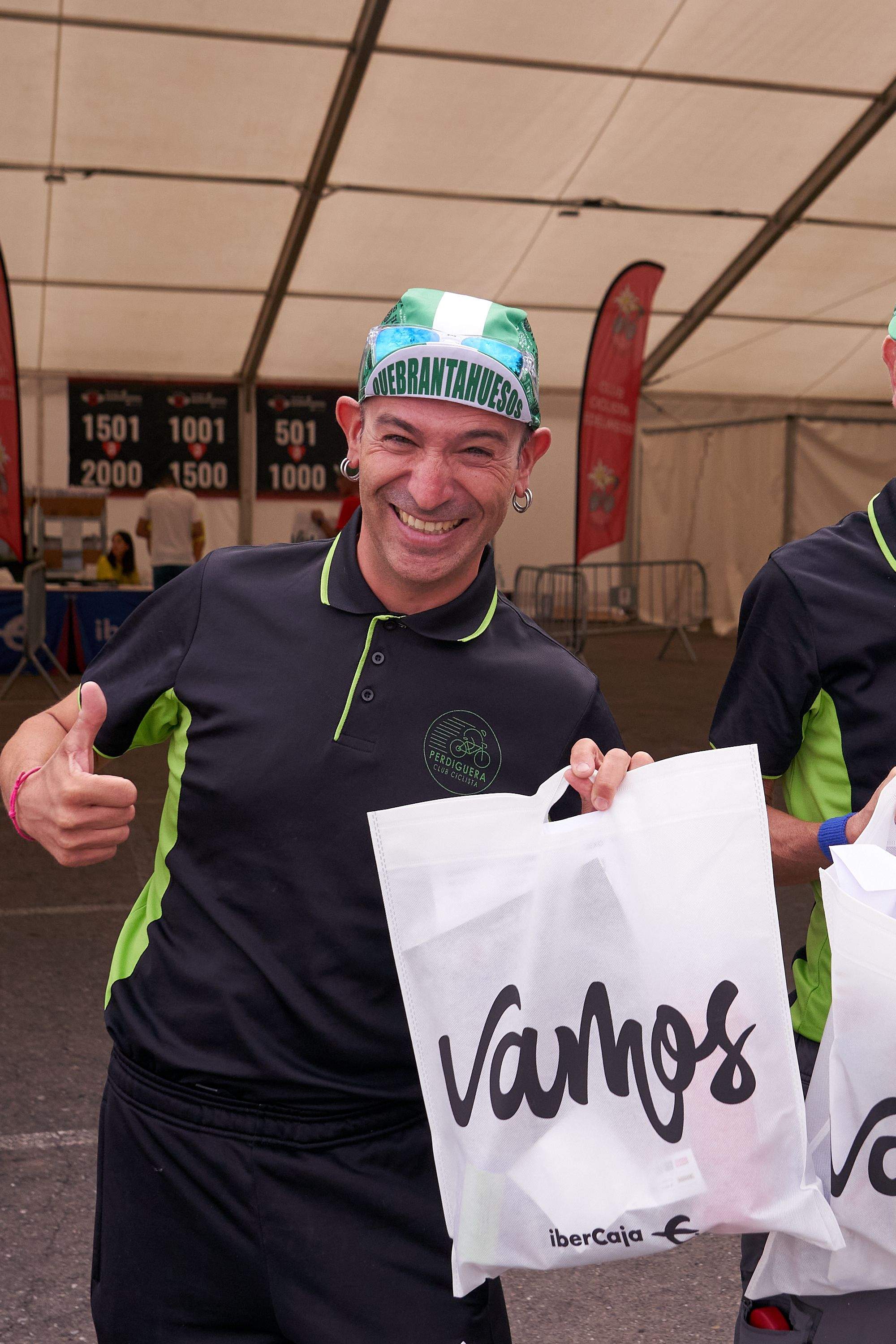 Sabiñánigo ya vive la Quebrantahuesos. FOTO: DOBLE JOTA