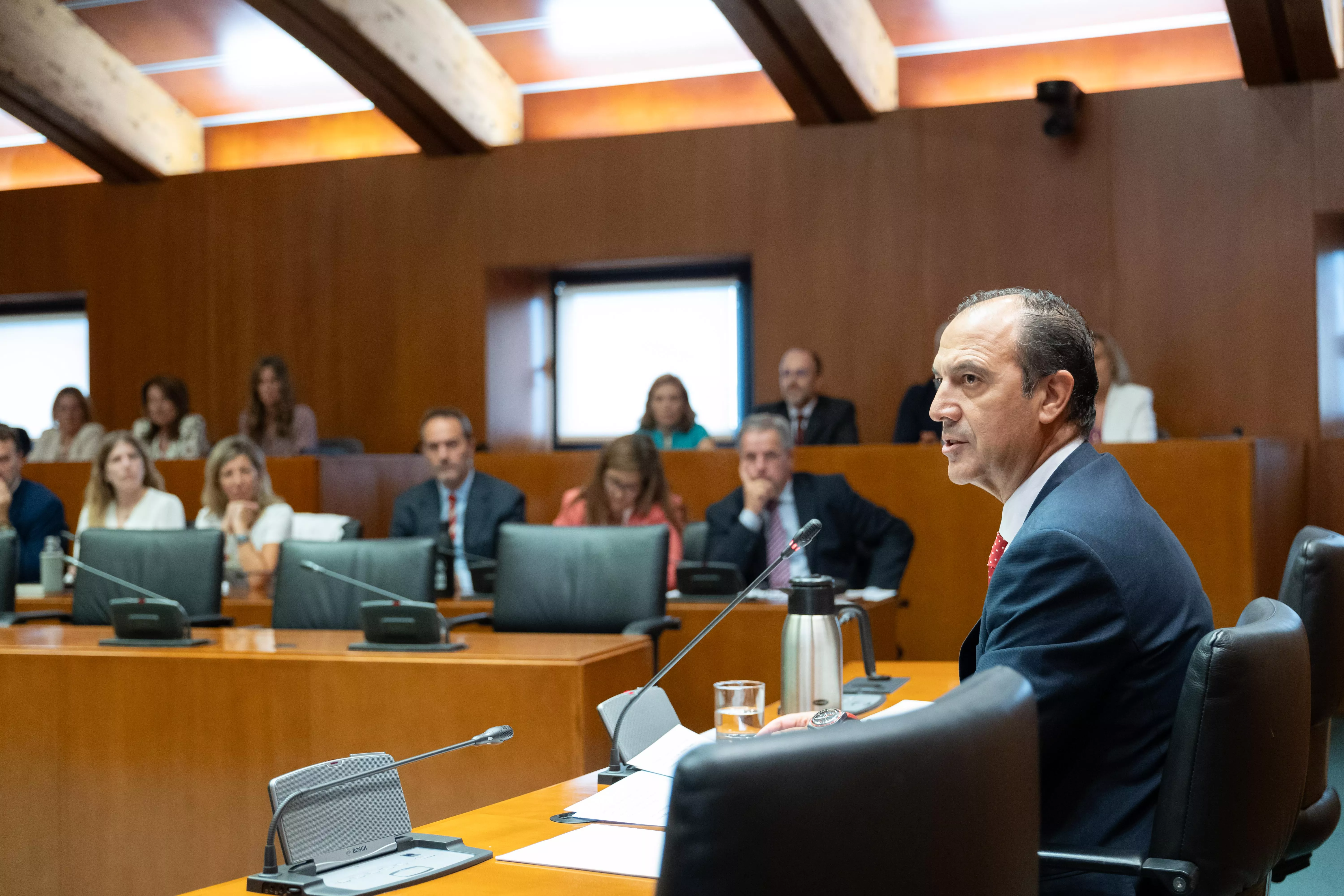 José Luis Bancalero ha abordado el transporte sanitario en las Cortes de Aragón.