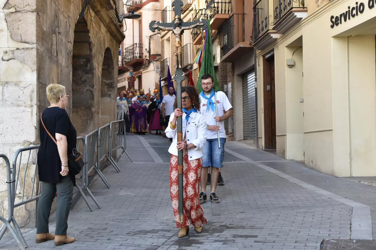 Procesión y ofrenda en el día de San Mateo en Monzón.