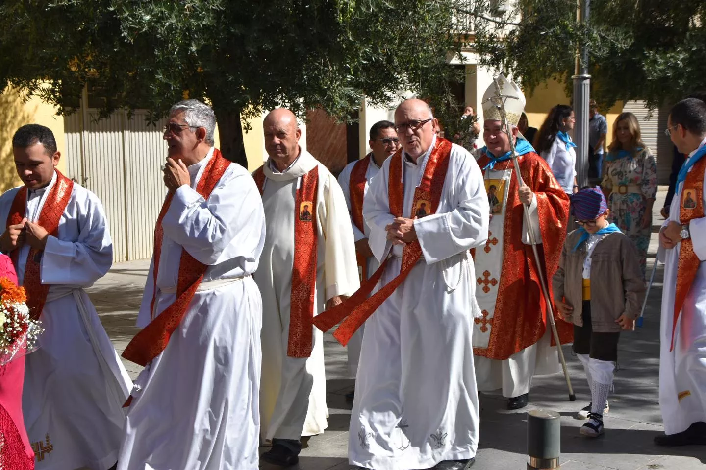 Procesión y ofrenda en el día de San Mateo en Monzón.