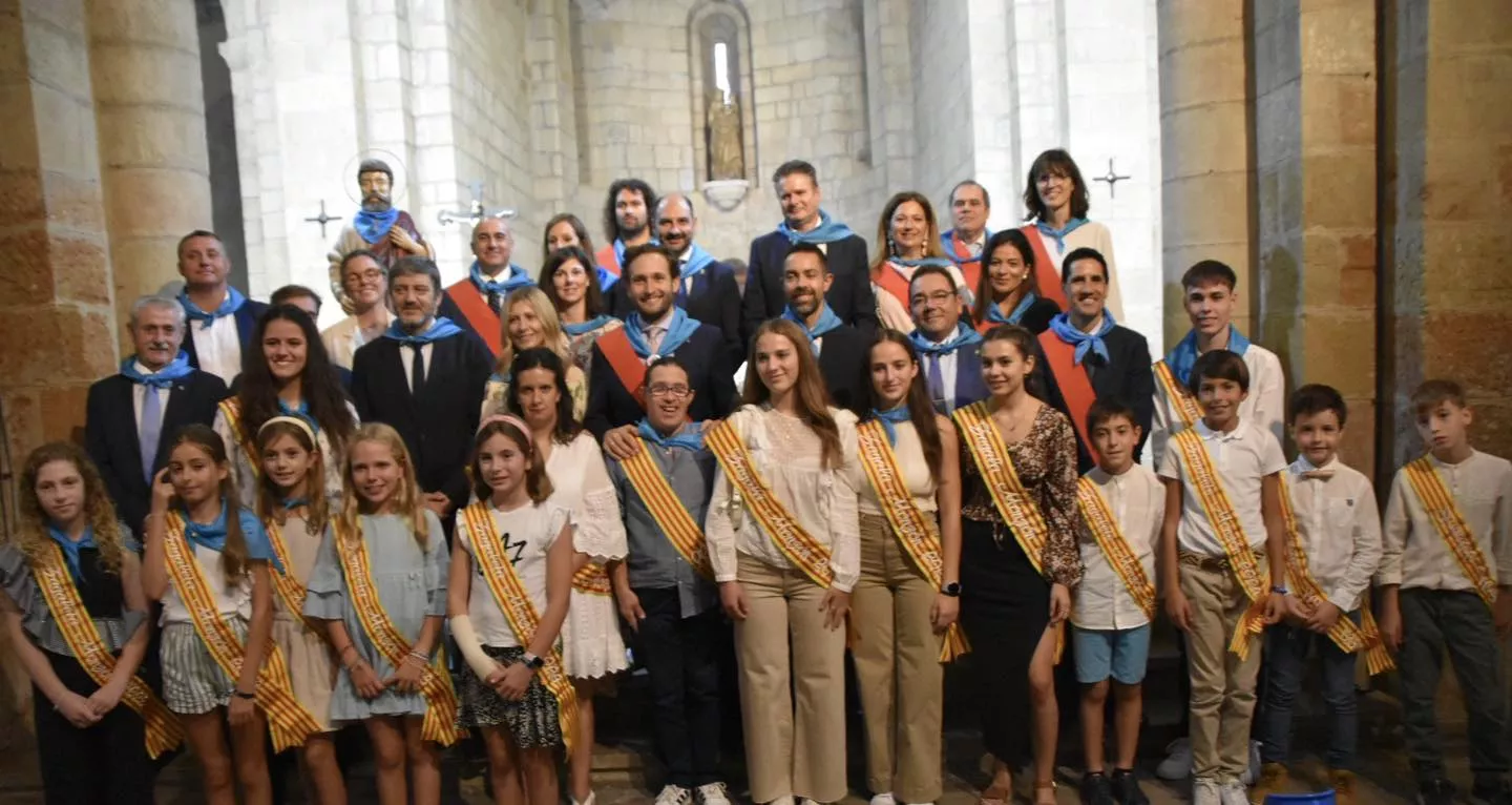 Procesión y ofrenda en el día de San Mateo en Monzón.