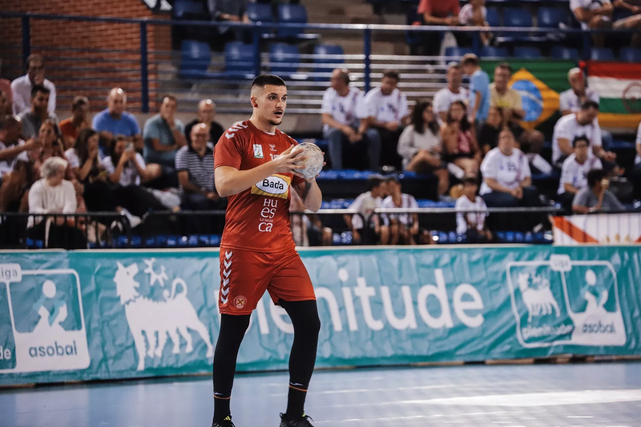 Domingo Luis Mosquera, jugador de Bada Huesca, en el partido ante Logroño. Foto: LabZero
