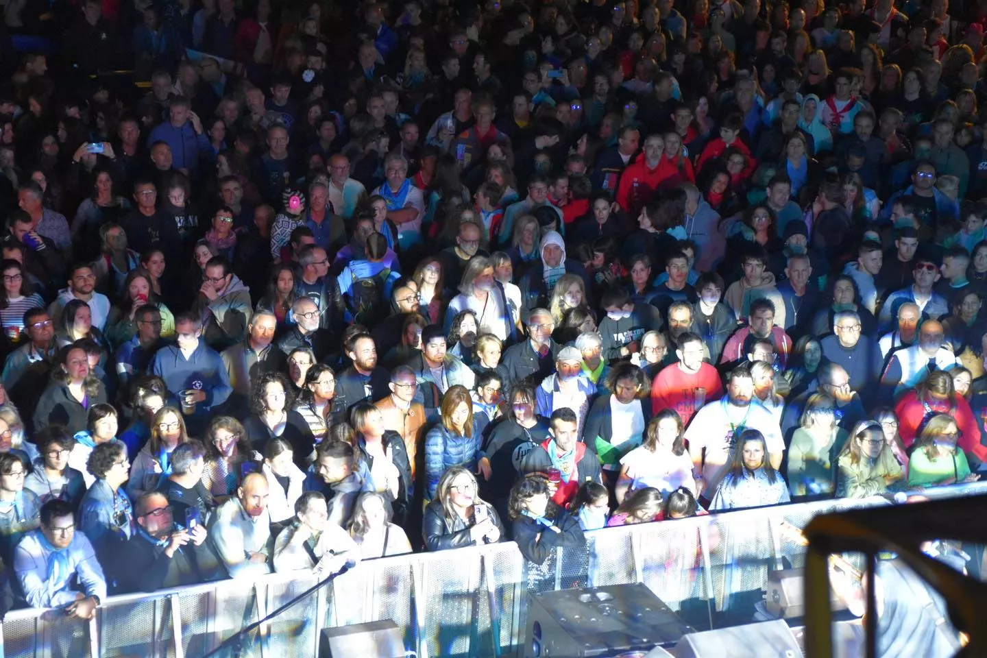 Concierto de Celtas Cortos en la plaza Mayor de Monzón.
