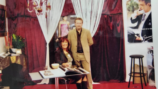 Ángela y Pedro en los inicios en La Compañía de Gales. Ángela y Pedro en los inicios en La Compañía de Gales.