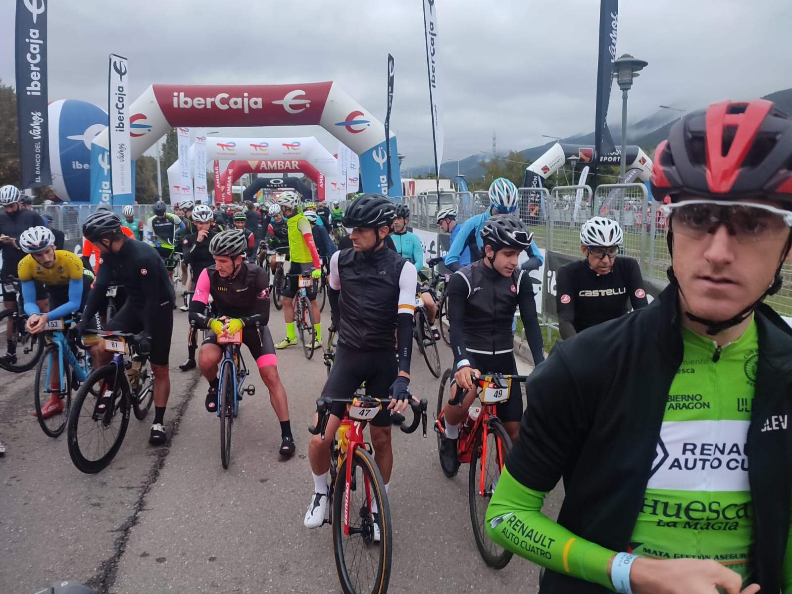 Salida de la Quebrantahuesos y la Treparriscos.