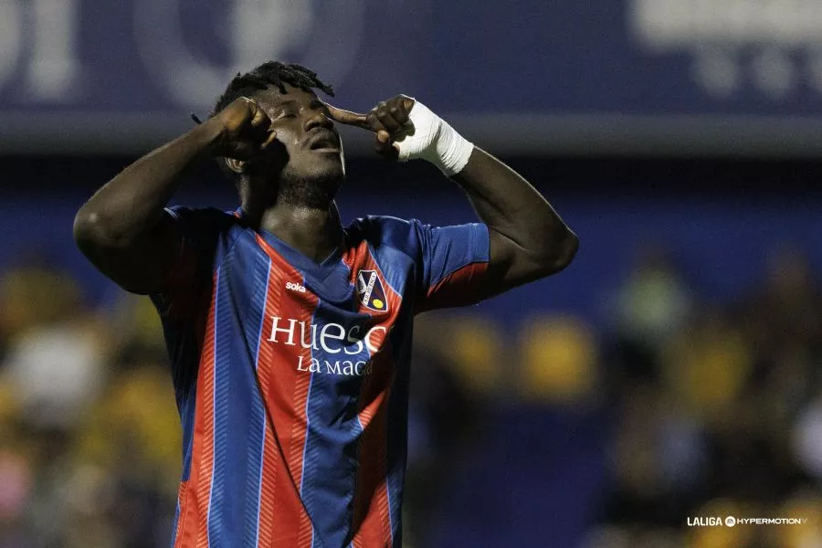 Tras el gol, se señala la cabeza Samuel Obeng. Ahora ya tiene ahí la confianza Tras el gol, se señala la cabeza Samuel Obeng. Ahora ya tiene ahí la confianza