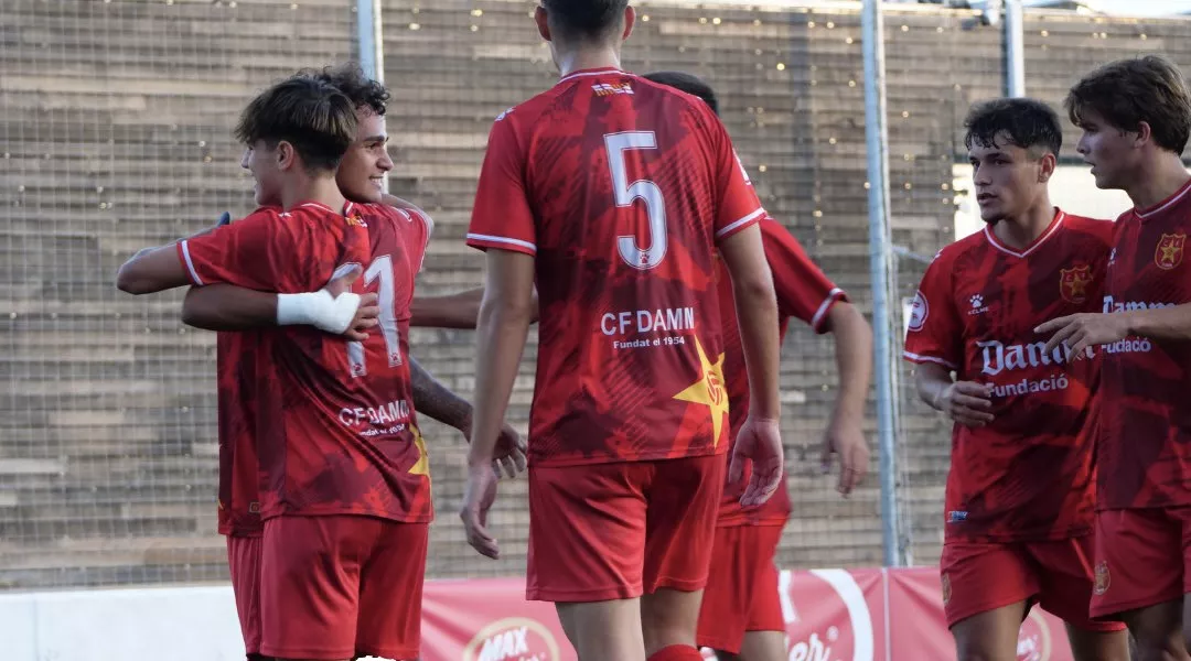 La Damm celebra un gol ante el Huesca.