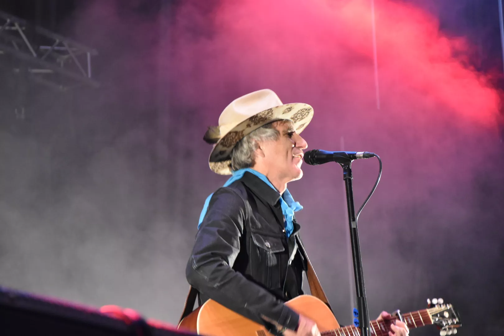 Concierto de Mikel Erentxun en Monzón