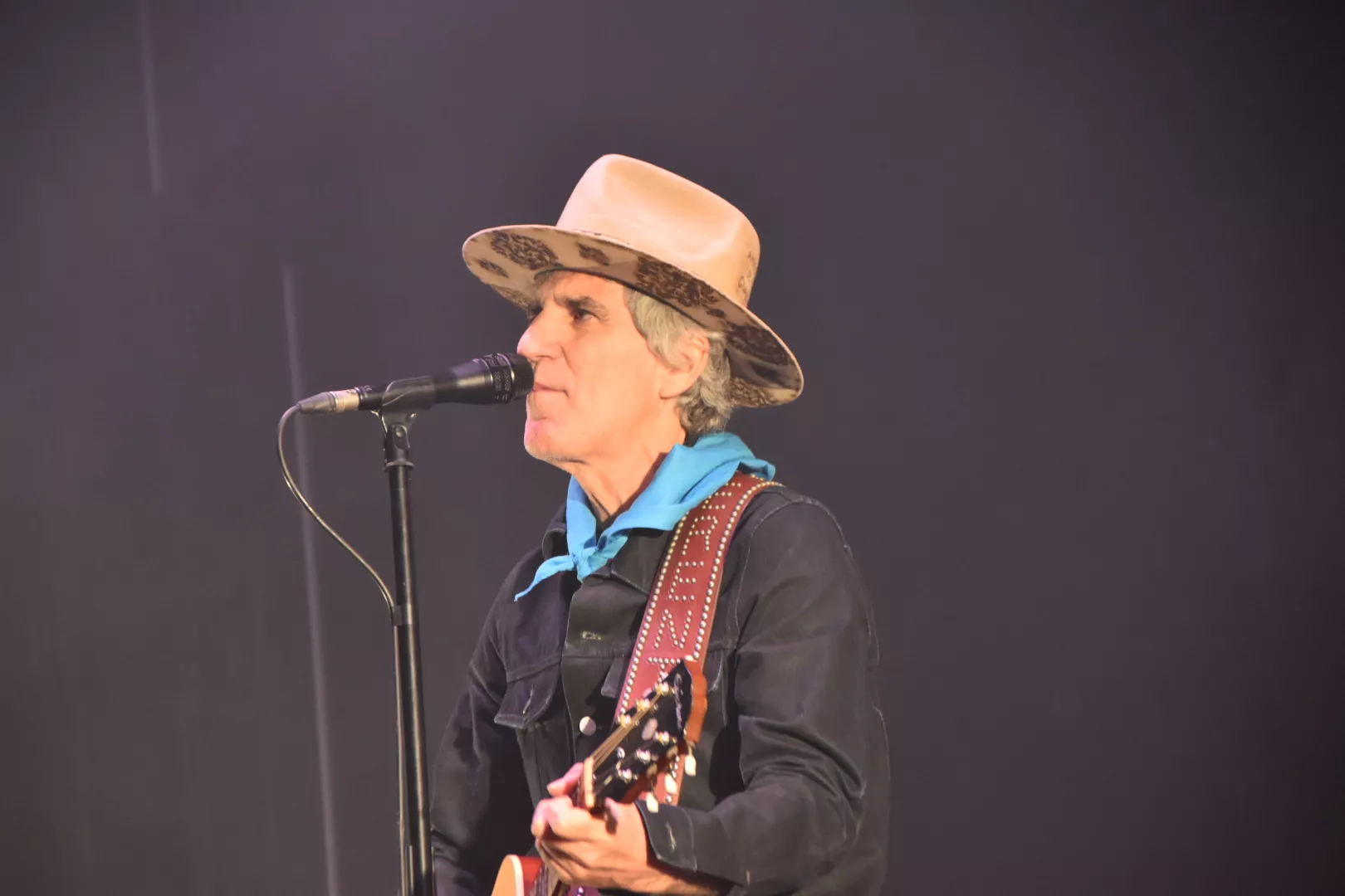 Concierto de Mikel Erentxun en Monzón