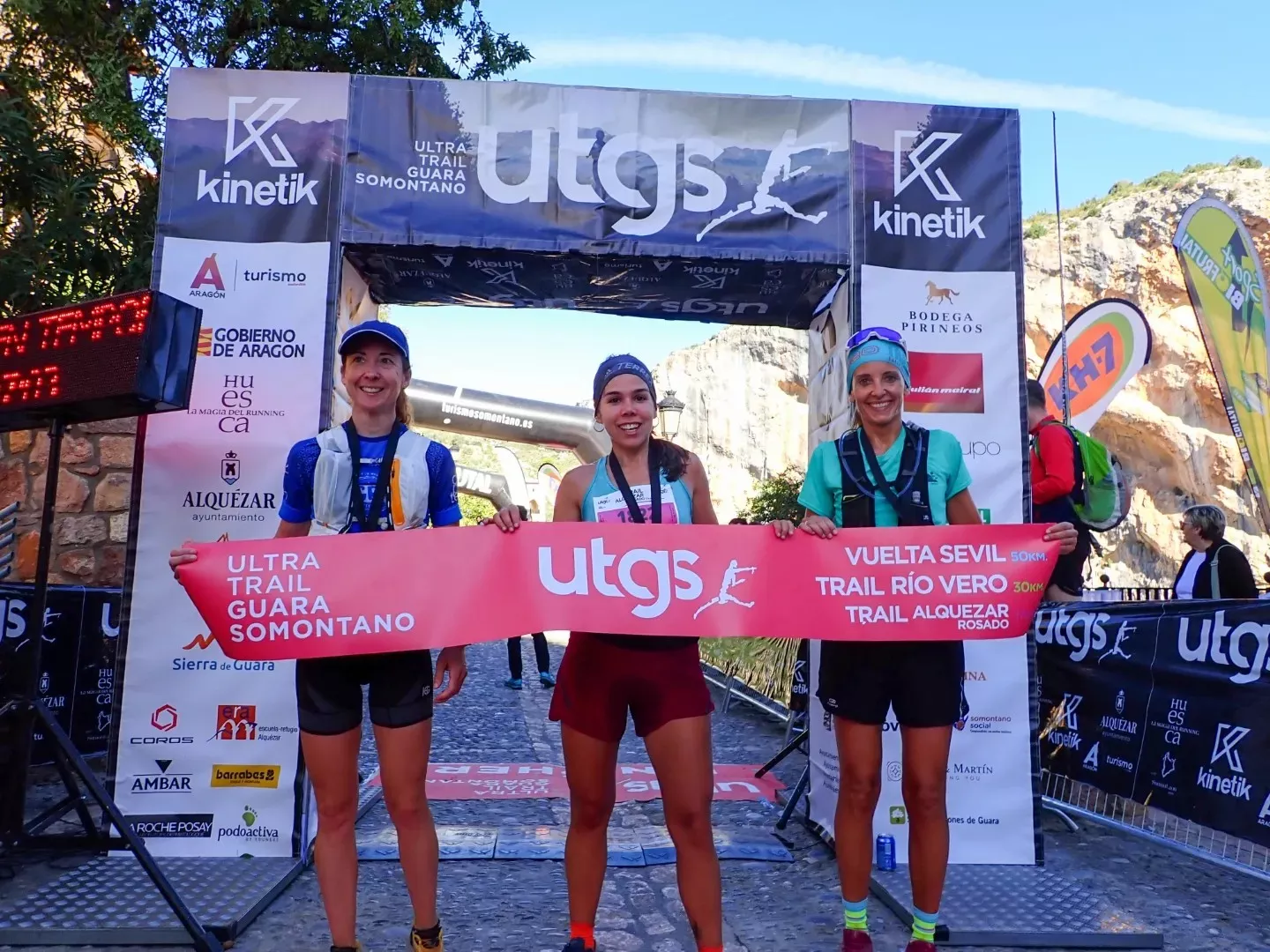 Podio femenino 17K Foto: UTGS
